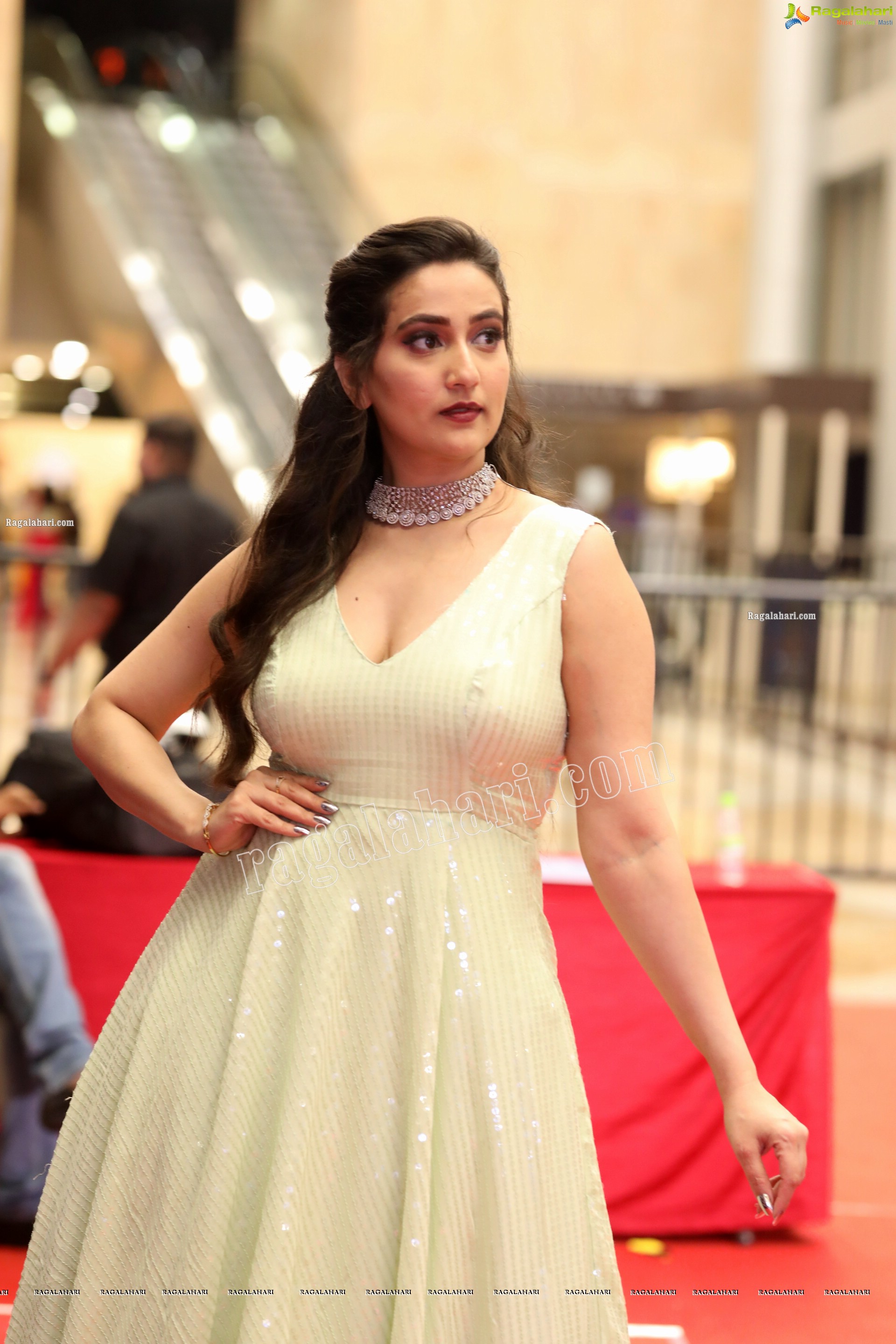 Anchor Manjusha at SIIMA Awards 2021 Day 2, HD Photo Gallery