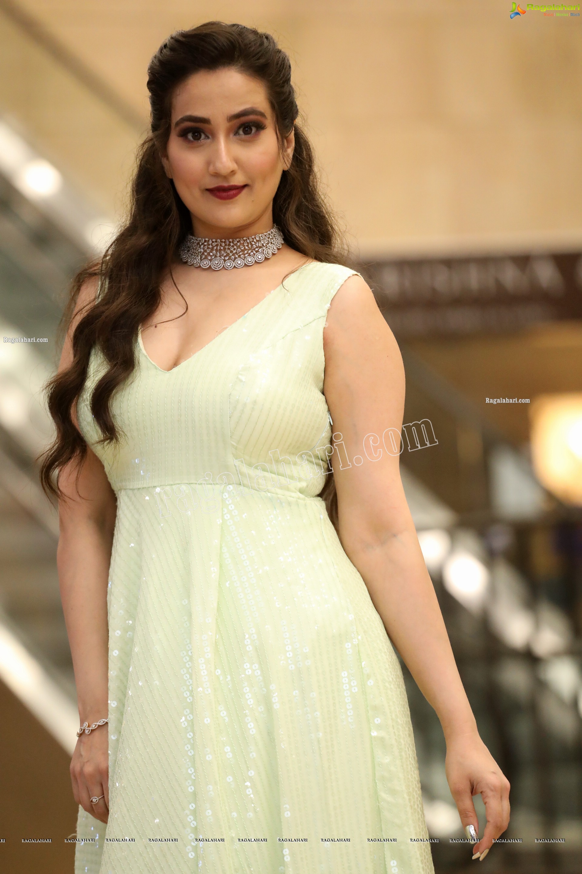 Anchor Manjusha at SIIMA Awards 2021 Day 2, HD Photo Gallery