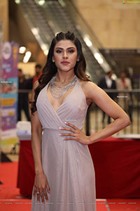 Naira Shah at SIIMA Awards 2021