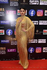 Naira Shah at SIIMA Awards 2021 Day 2