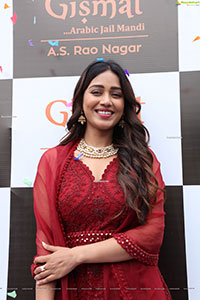 Nivetha Pethuraj at Gismat Mandi Arabic Restaurant Launch