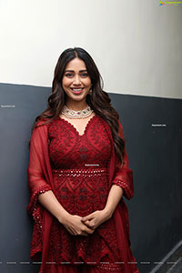 Nivetha Pethuraj at Gismat Mandi Arabic Restaurant Launch