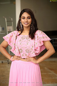 Pavani Bhimeneni Stills in Pink Designer Lehenga