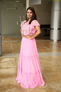 Pavani Bhimeneni Stills in Pink Designer Lehenga