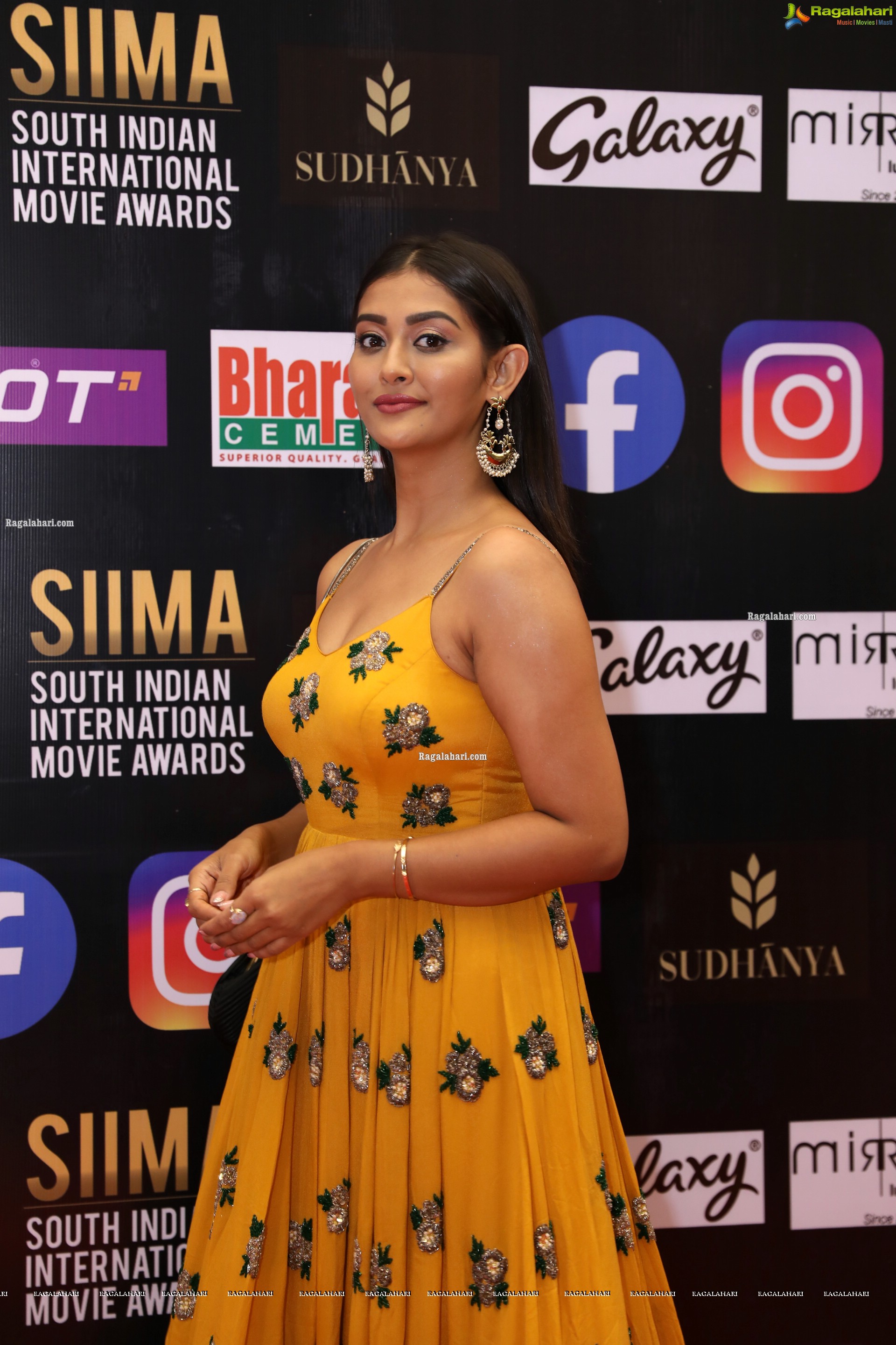 Pooja Jhaveri at SIIMA Awards 2021 Day 2, HD Photo Gallery