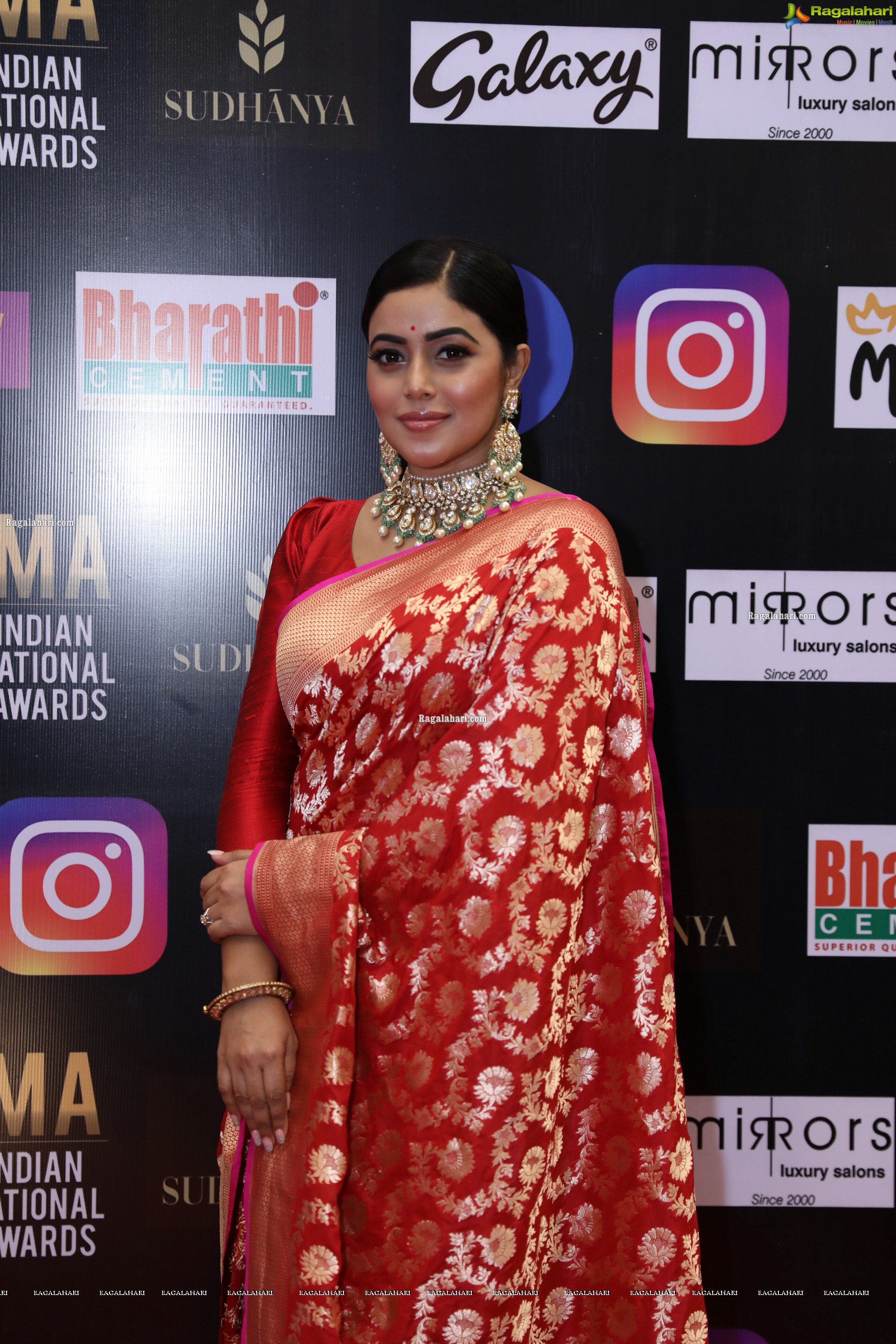 Poorna at SIIMA Awards 2021 Day 2, HD Photo Gallery