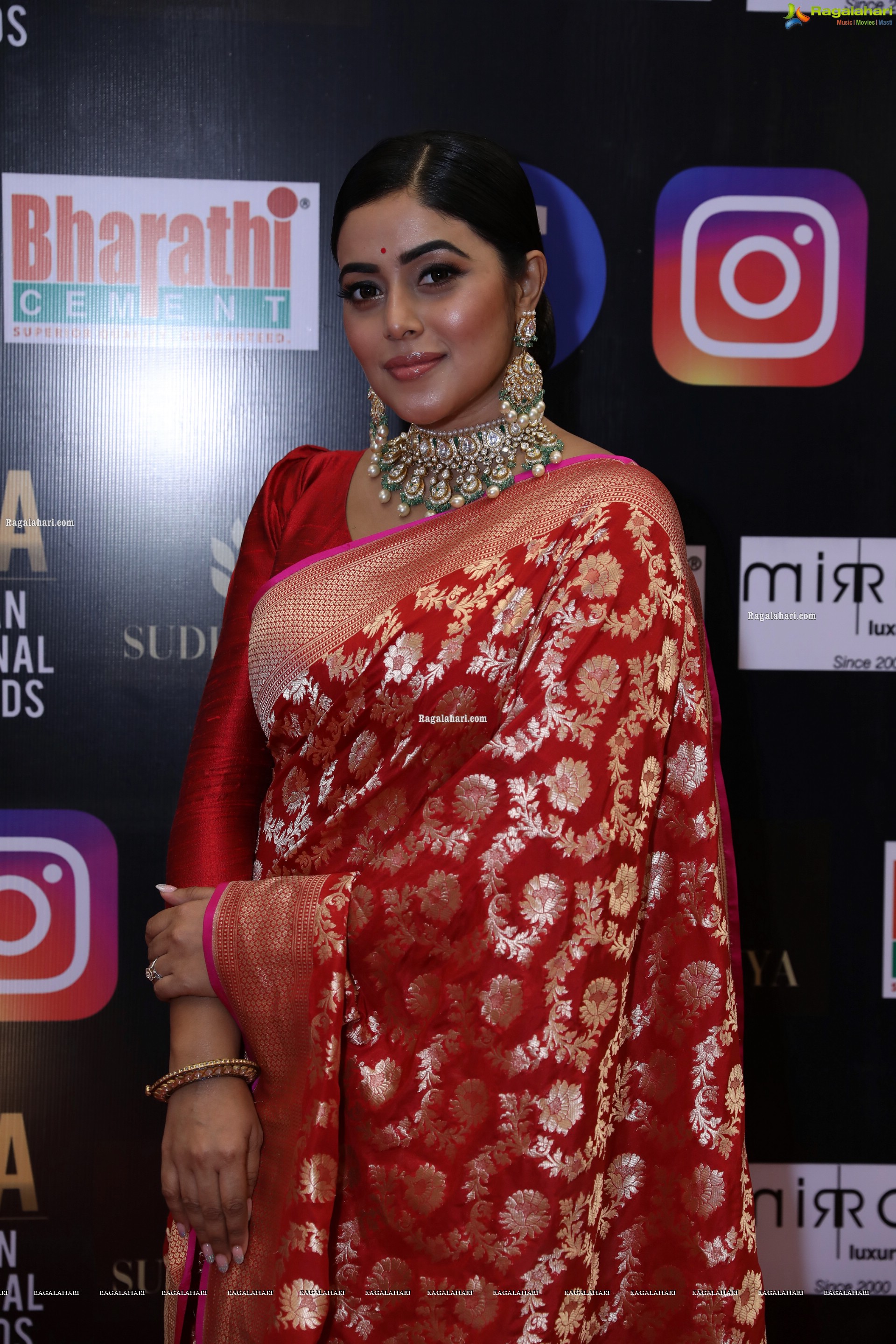 Poorna at SIIMA Awards 2021 Day 2, HD Photo Gallery