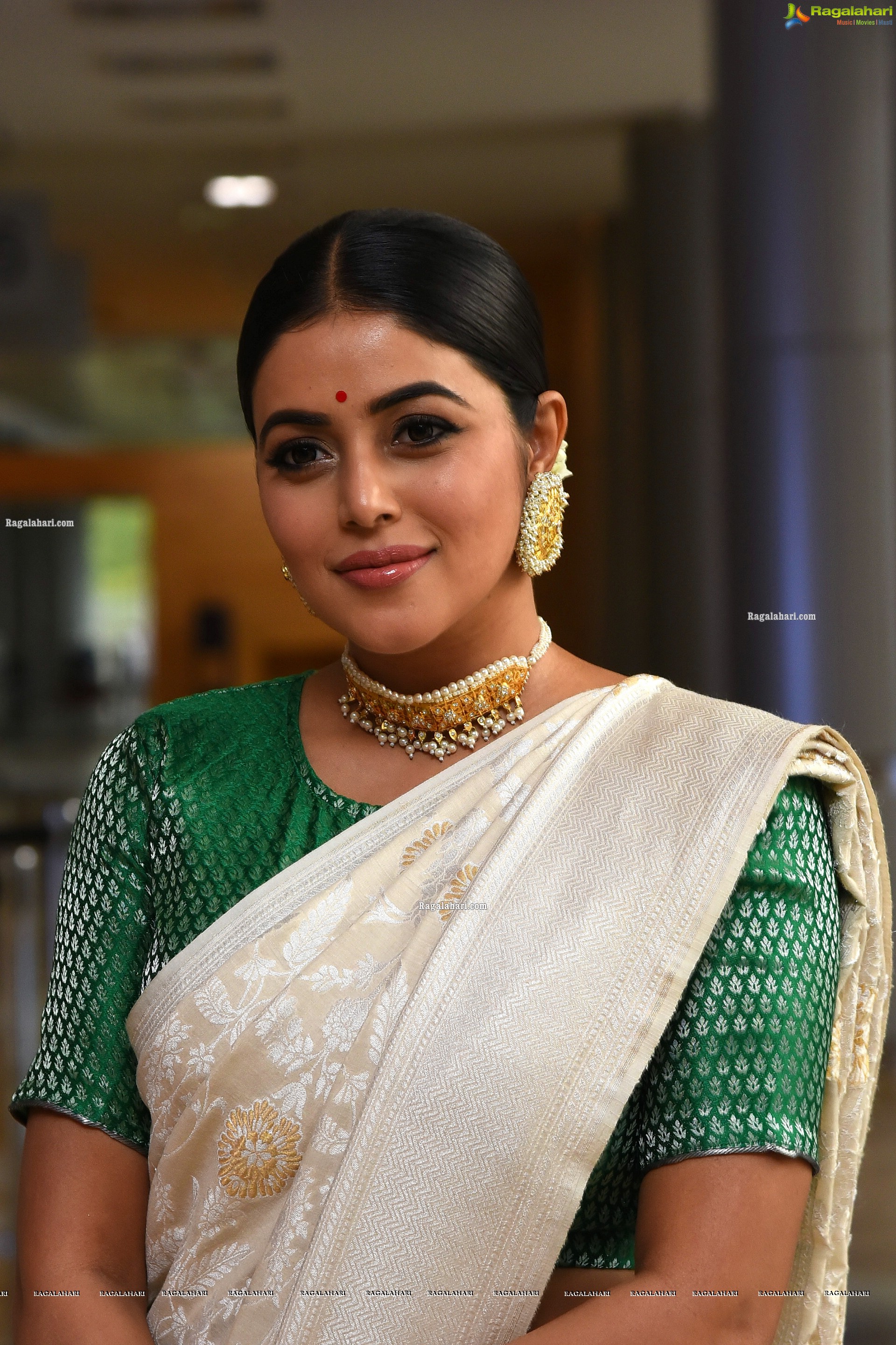 Poorna at Thalaivi Movie Pre-Release Event, HD Photo Gallery