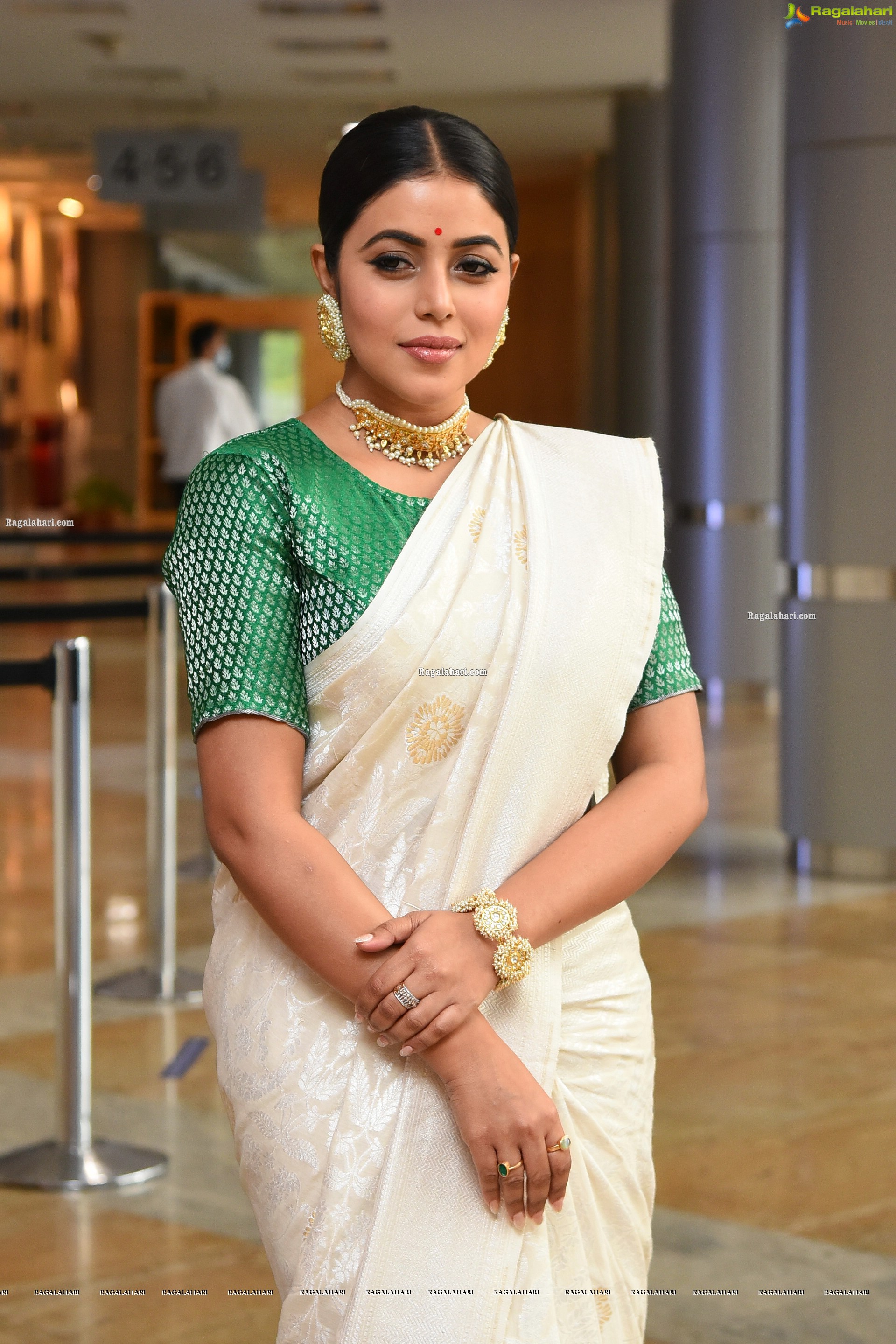 Poorna at Thalaivi Movie Pre-Release Event, HD Photo Gallery