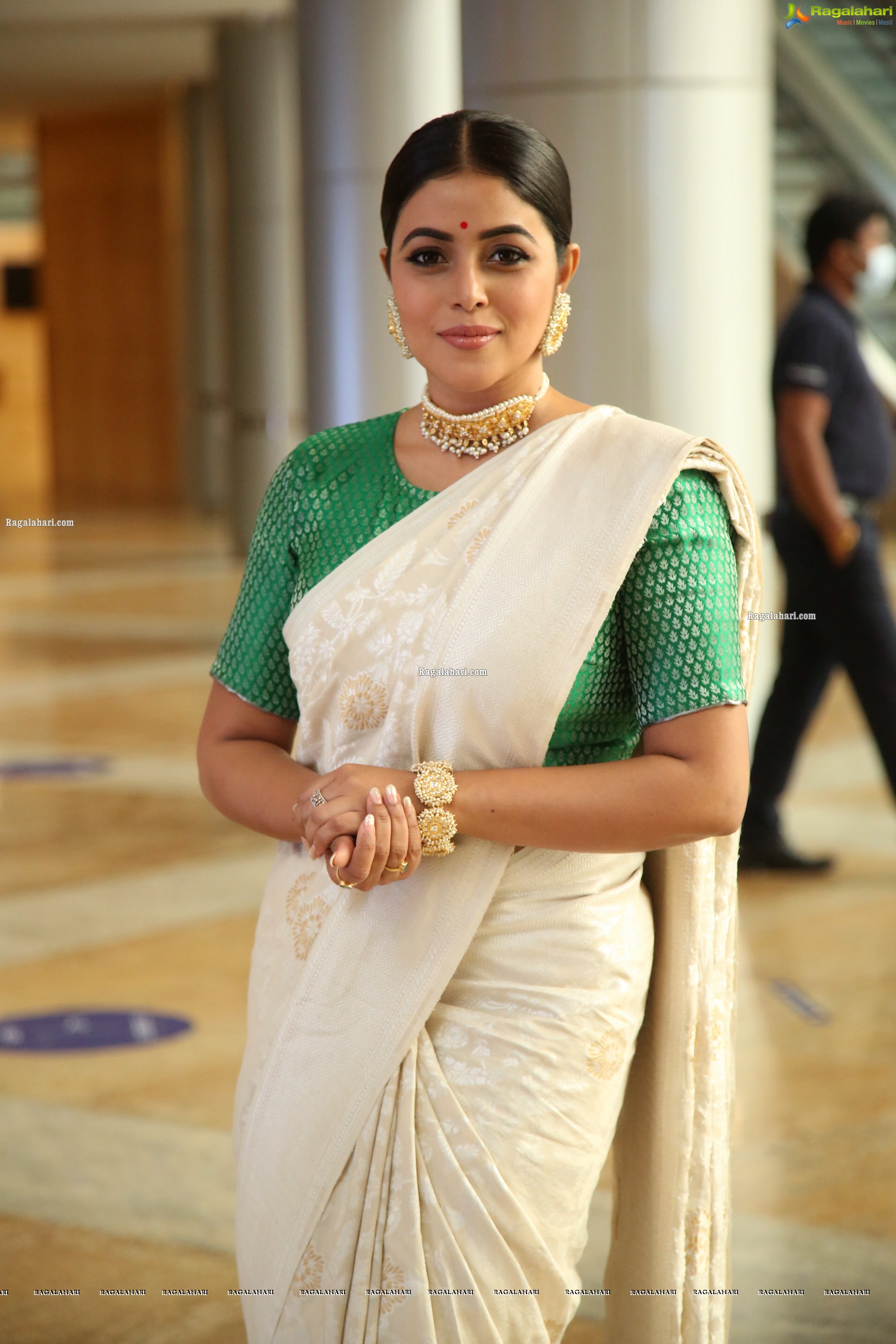 Poorna at Thalaivi Movie Pre-Release Event, HD Photo Gallery