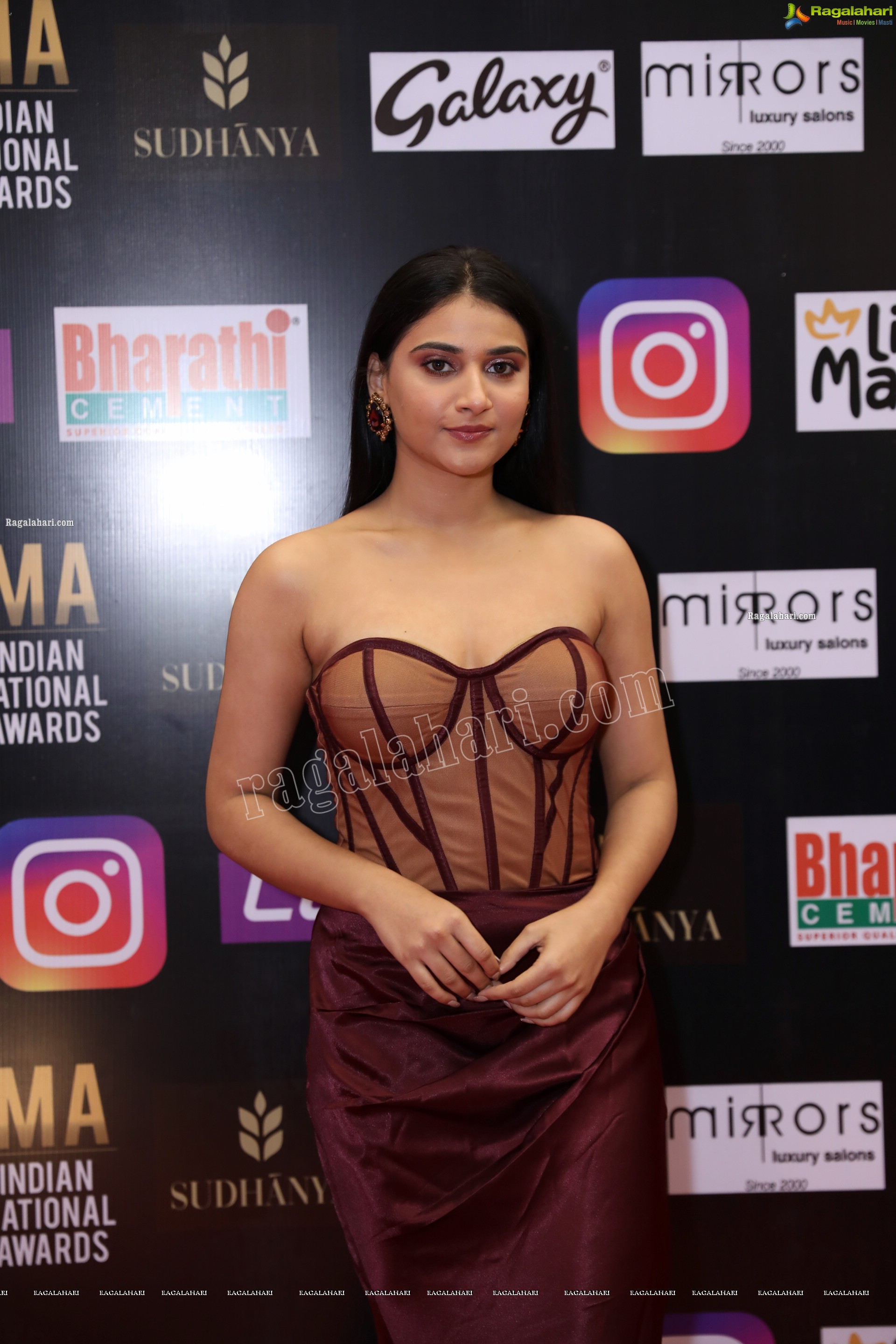 Priya Singh at SIIMA Awards 2021 Day 2, HD Photo Gallery