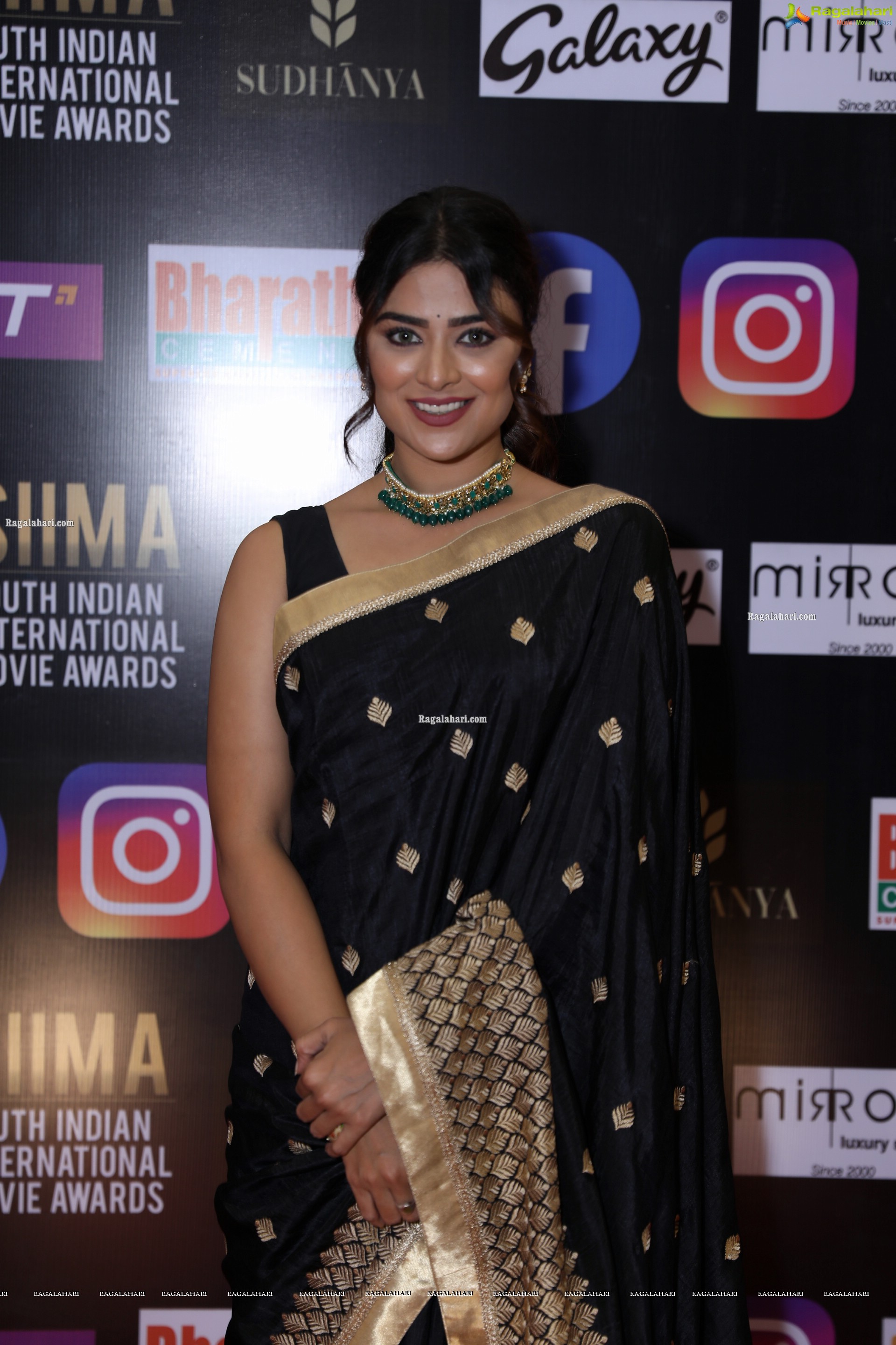 Priyanka Sharma at SIIMA Awards 2021 Day 2, HD Photo Gallery