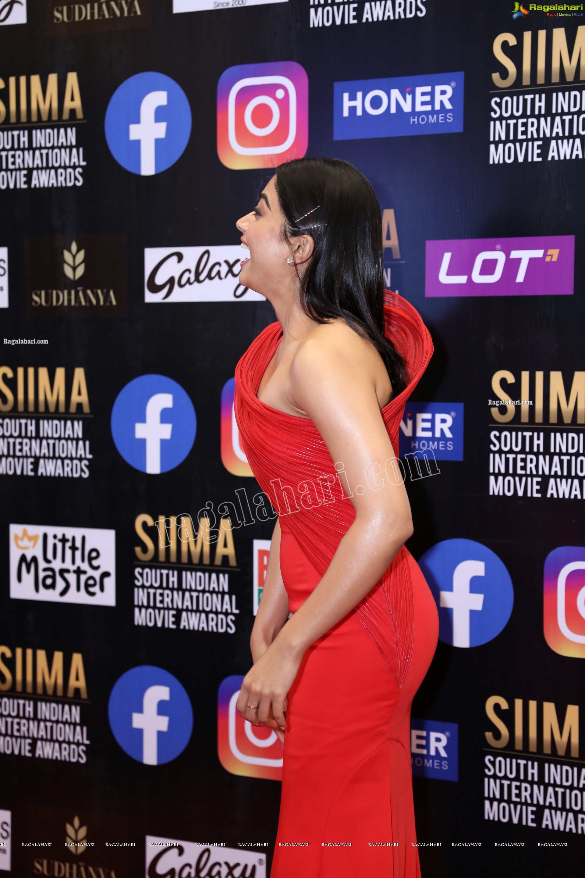 Rashmika Mandanna At SIIMA Awards 2021, HD Photo Gallery