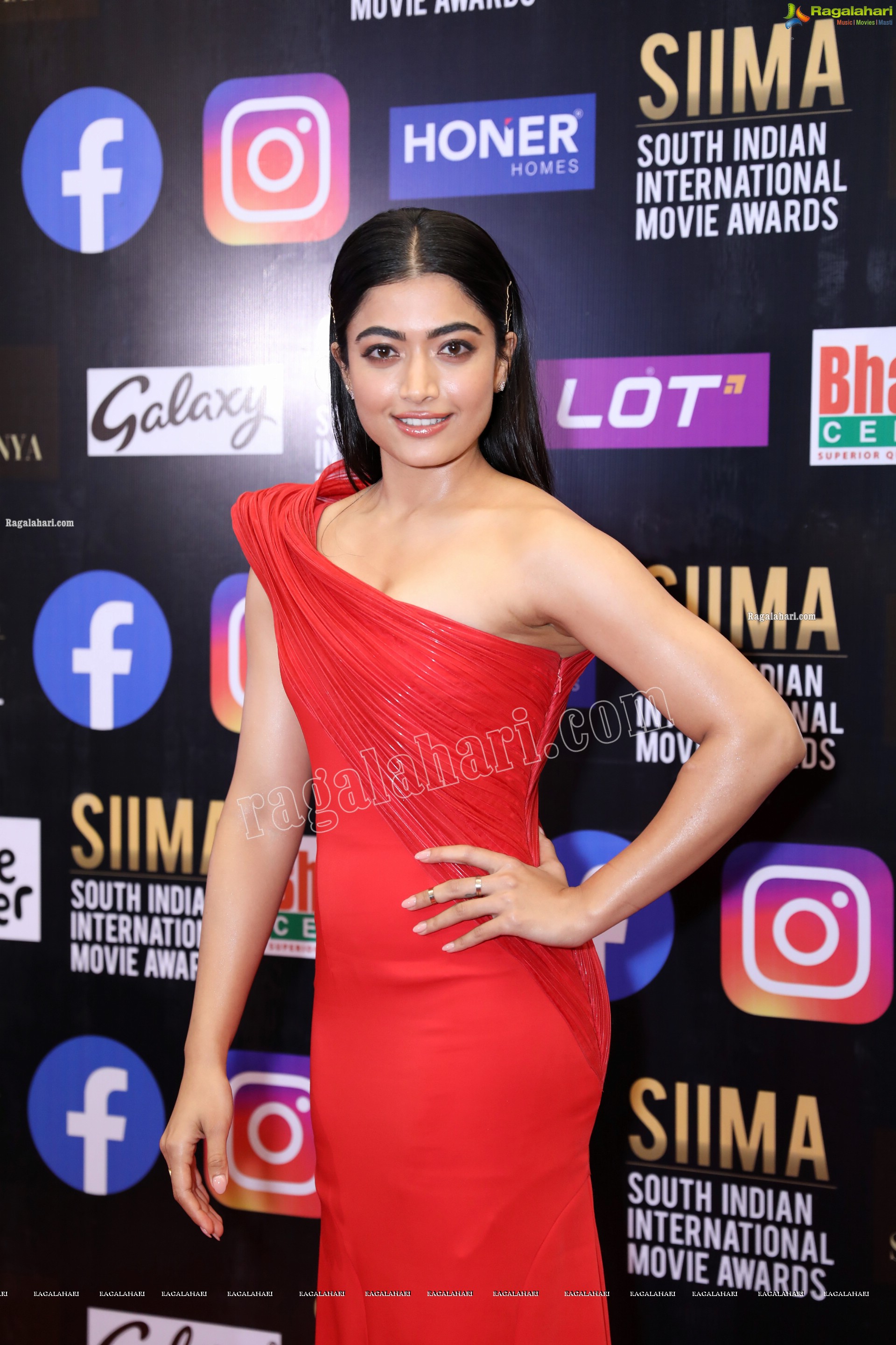 Rashmika Mandanna At SIIMA Awards 2021, HD Photo Gallery