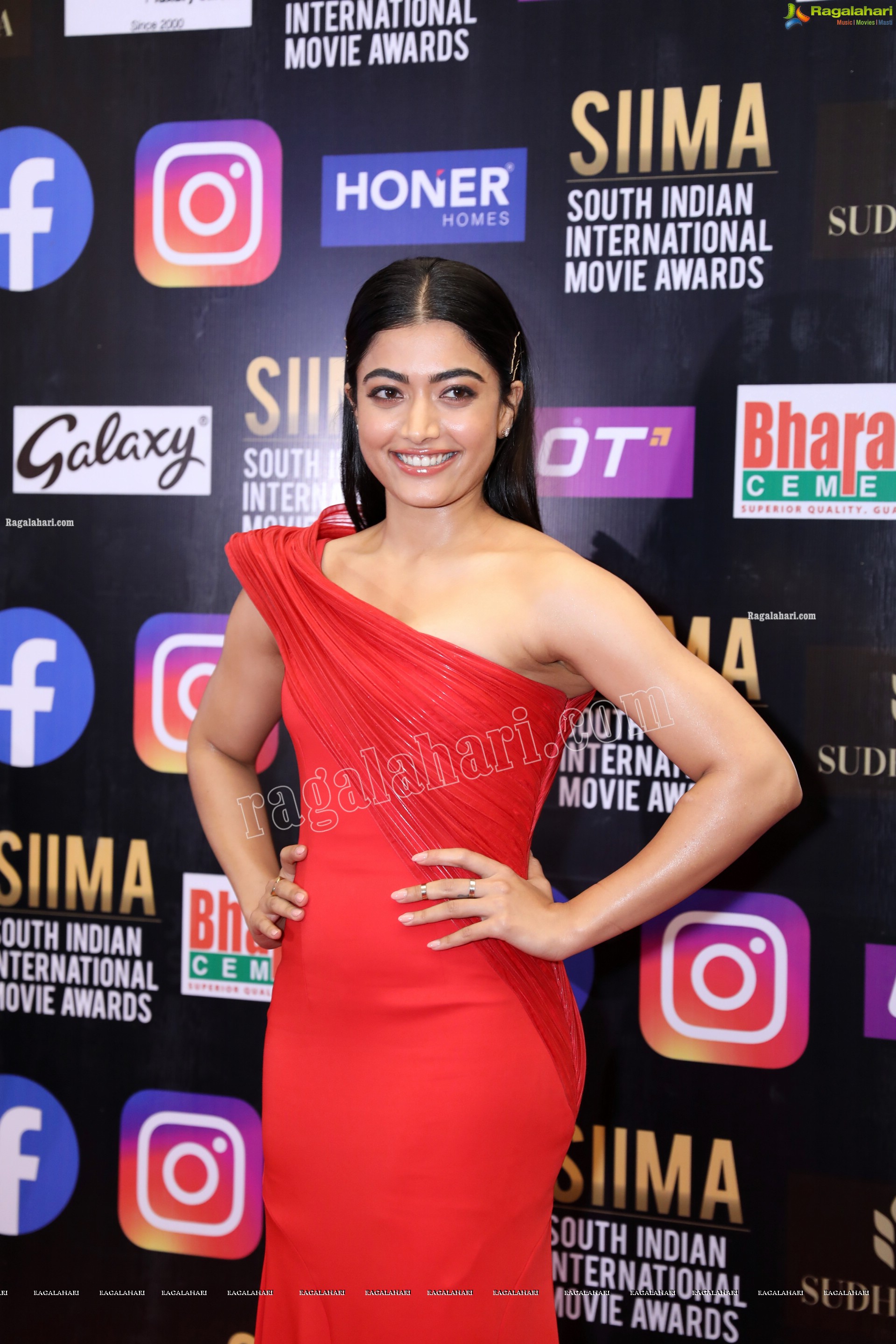 Rashmika Mandanna At SIIMA Awards 2021, HD Photo Gallery