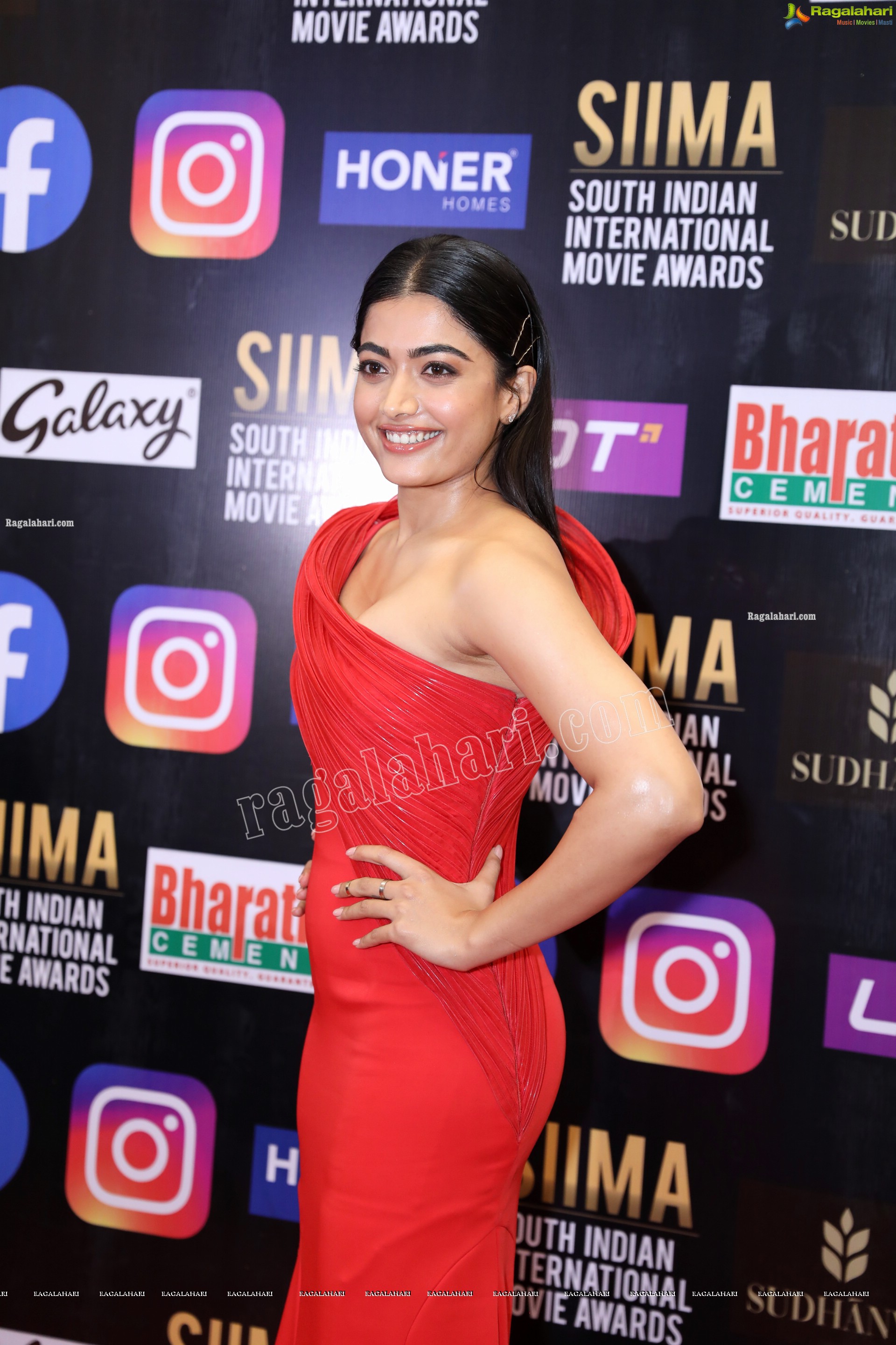 Rashmika Mandanna At SIIMA Awards 2021, HD Photo Gallery