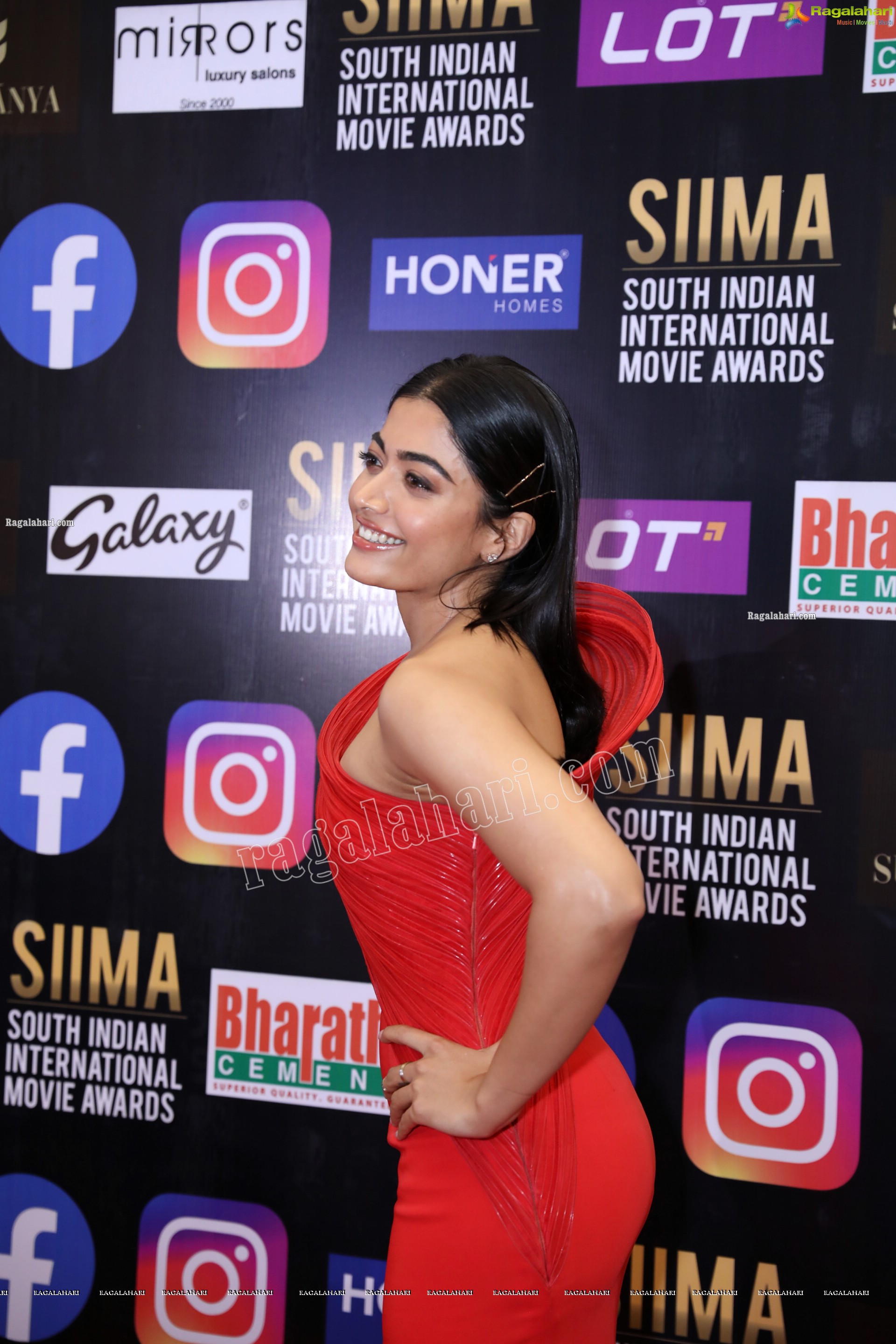 Rashmika Mandanna At SIIMA Awards 2021, HD Photo Gallery