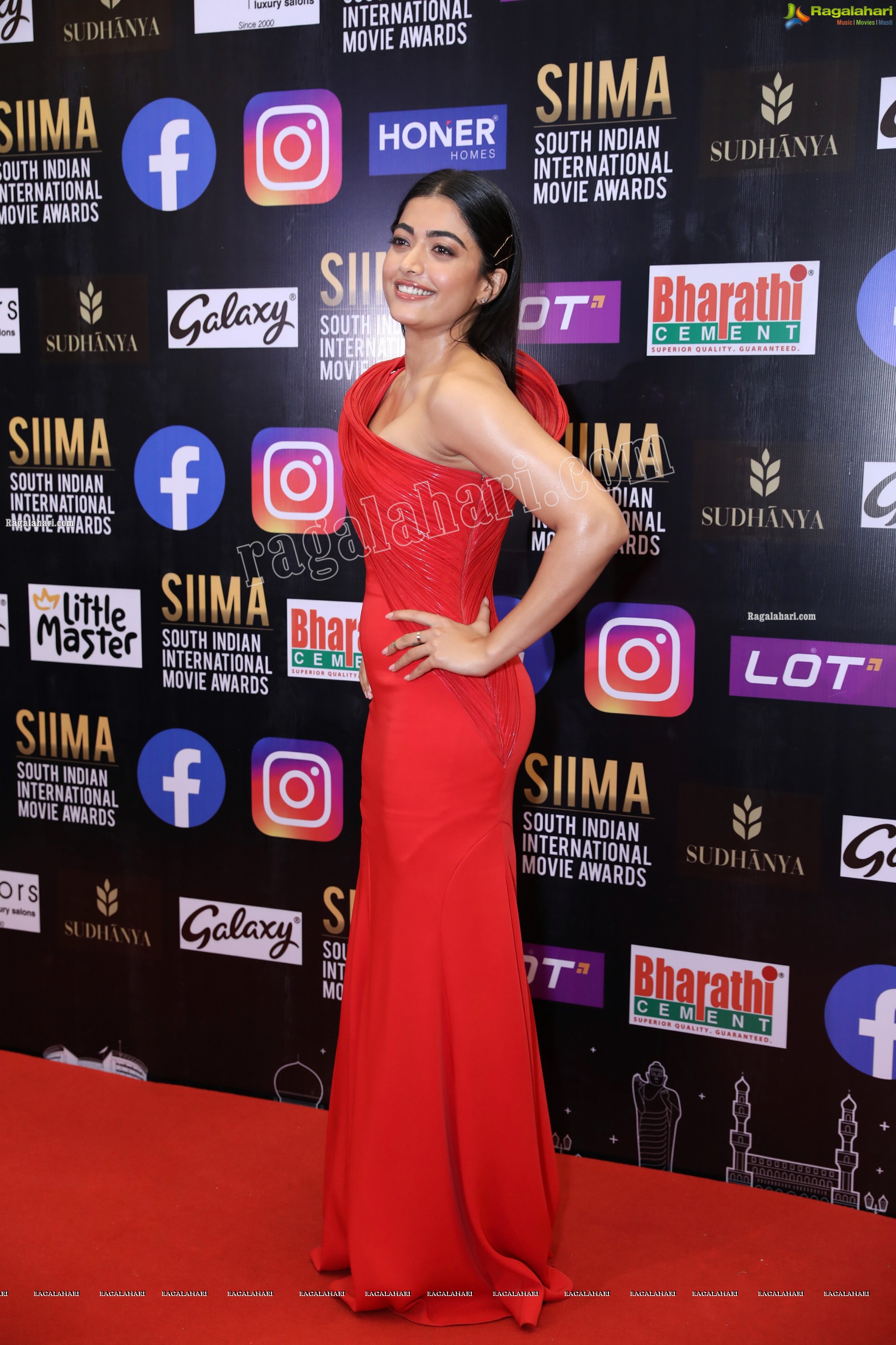 Rashmika Mandanna At SIIMA Awards 2021, HD Photo Gallery