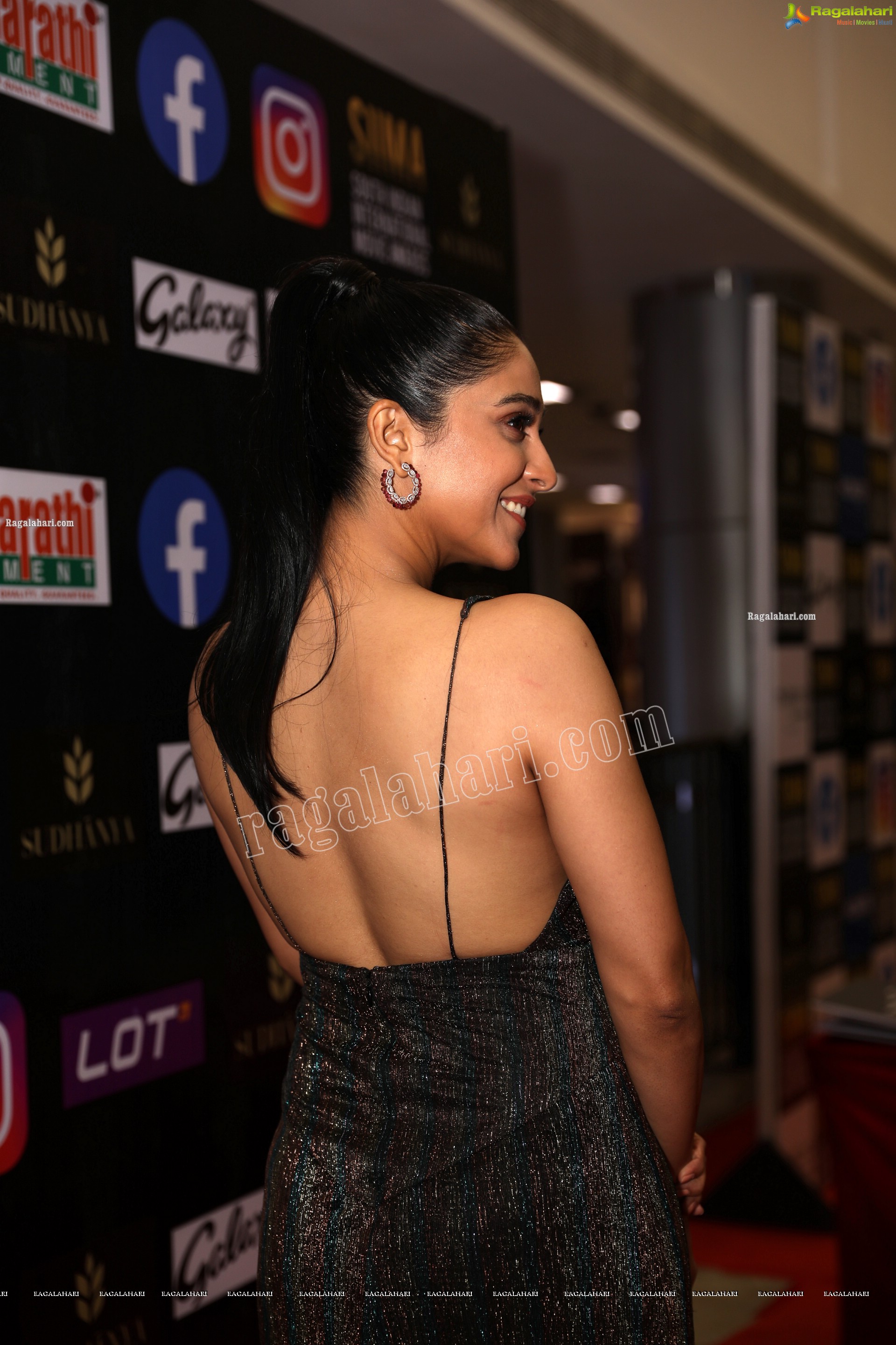 Regina Cassandra at SIIMA Awards 2021, HD Photo Gallery