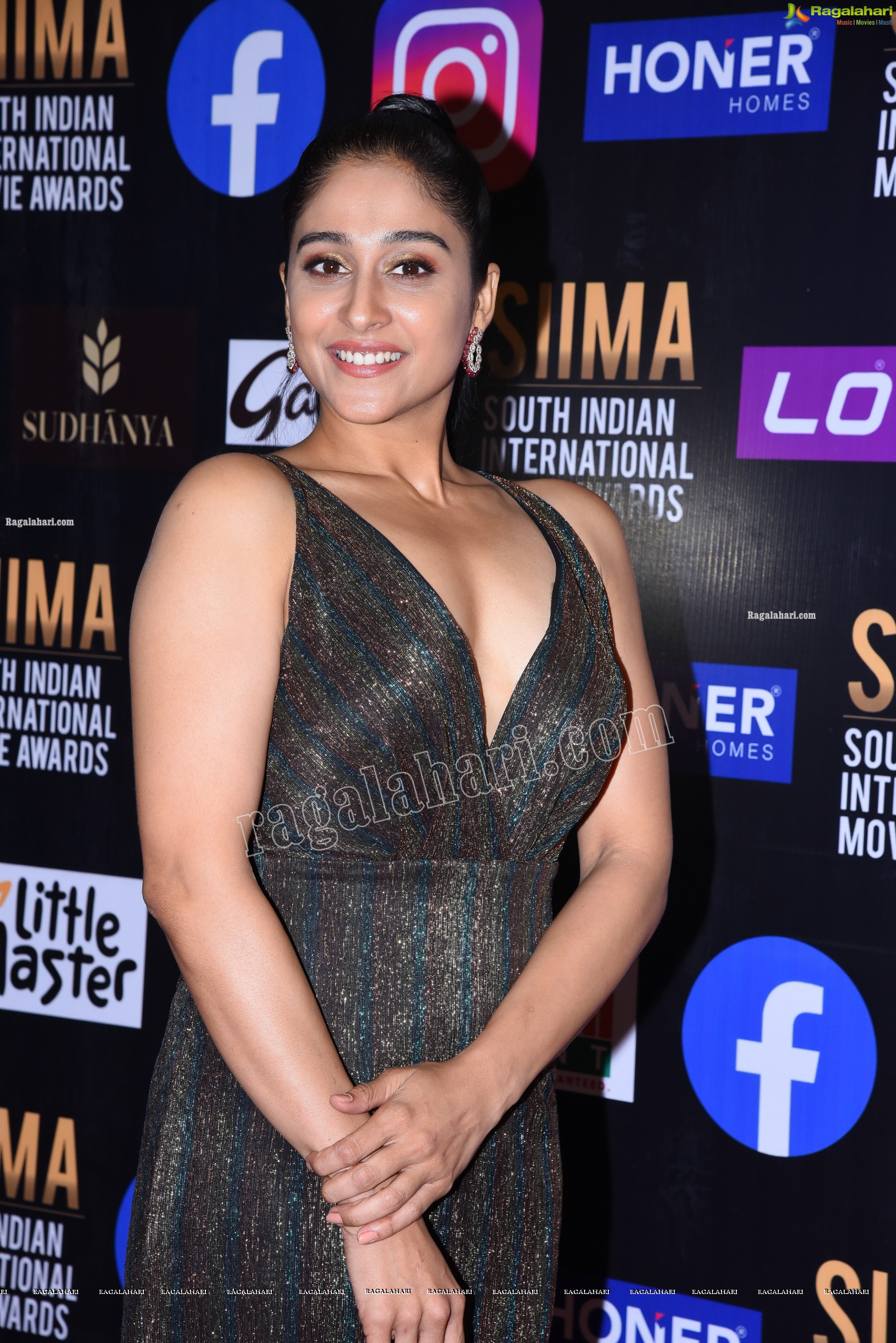 Regina Cassandra at SIIMA Awards 2021, HD Photo Gallery