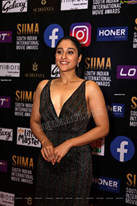 Regina Cassandra at SIIMA Awards 2021