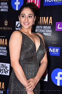 Regina Cassandra at SIIMA Awards 2021