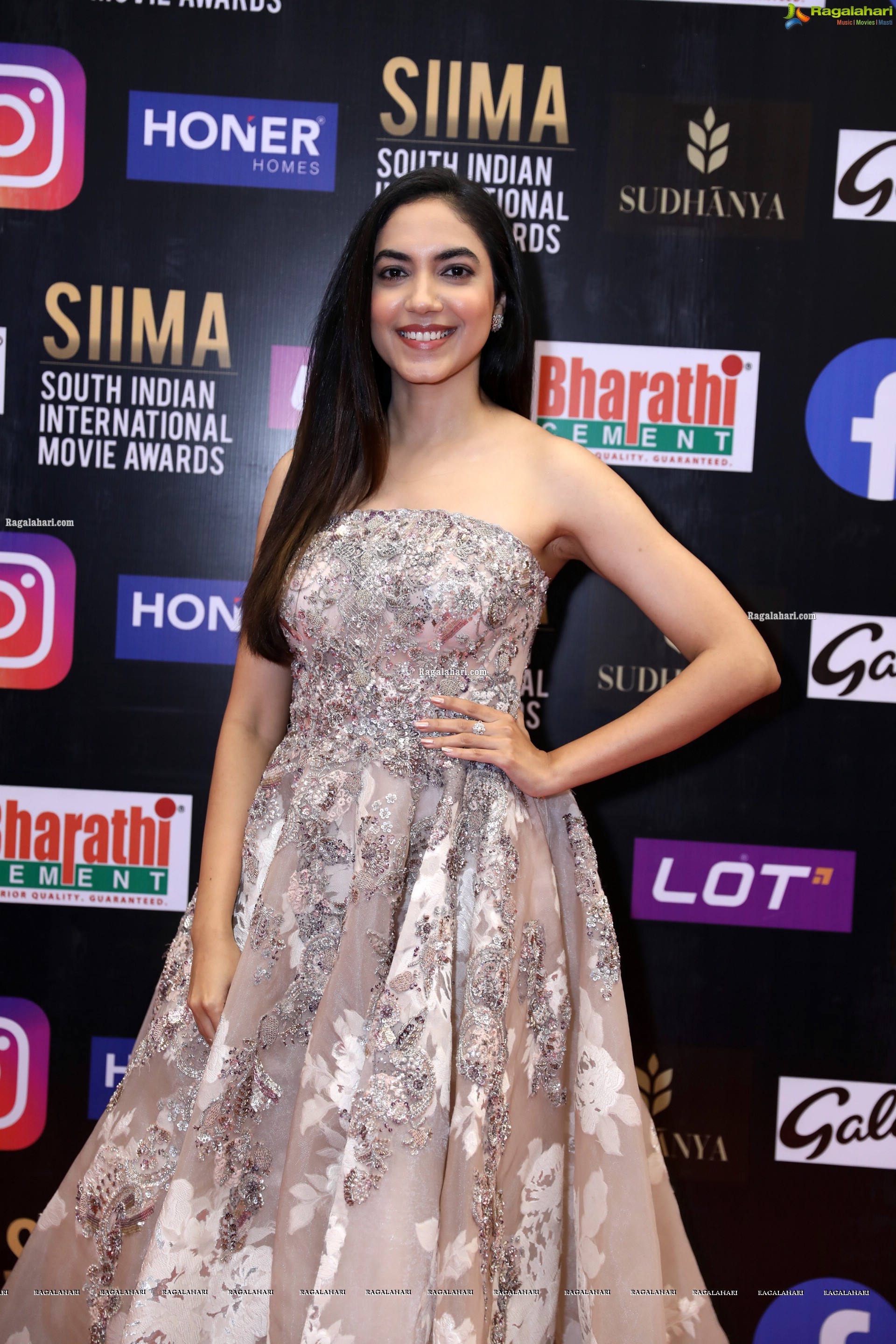 Ritu Varma at SIIMA Awards 2021 Day 2, HD Photo Gallery