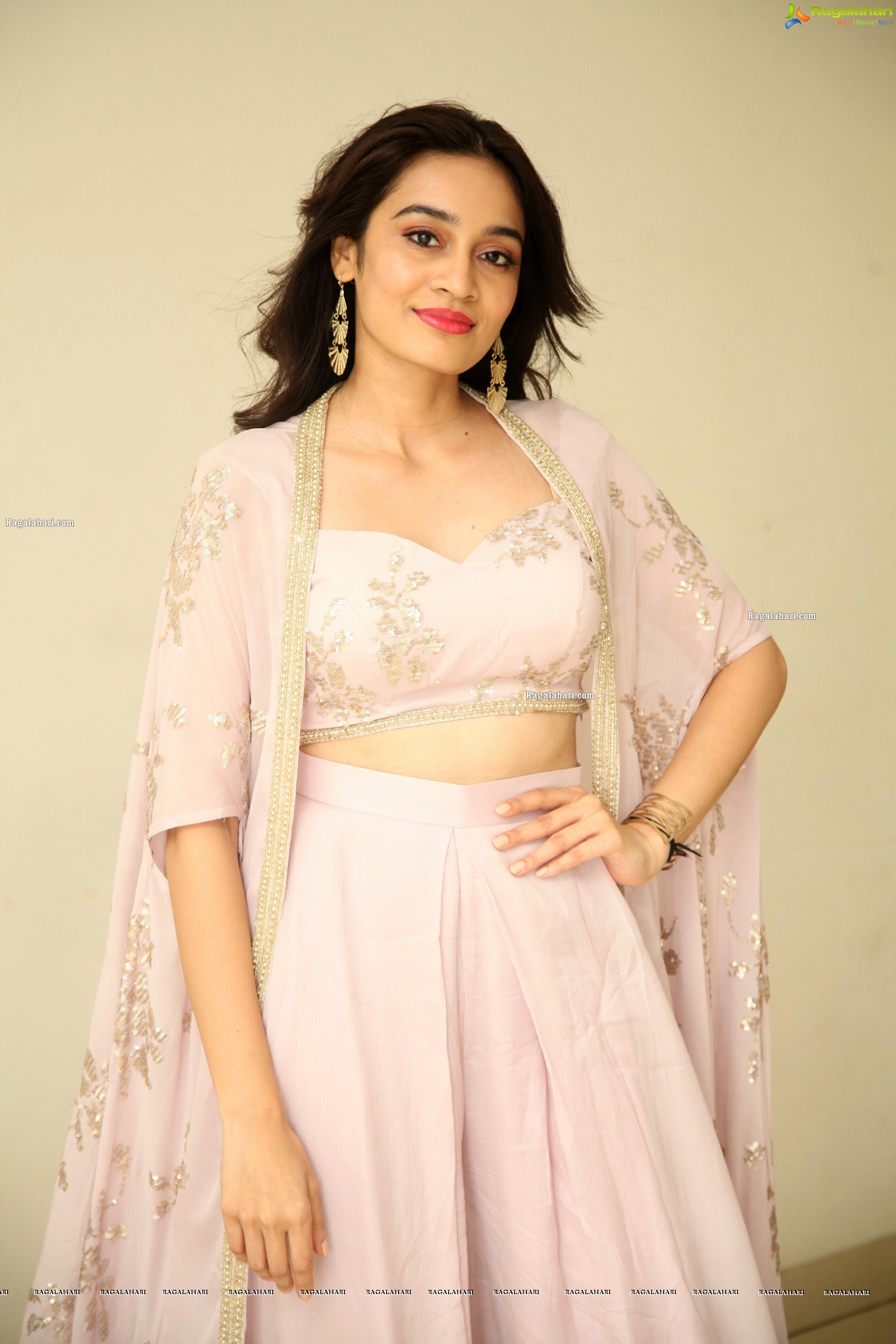 Saathvika Raj at Neetho Movie Trailer Launch, HD Photo Gallery