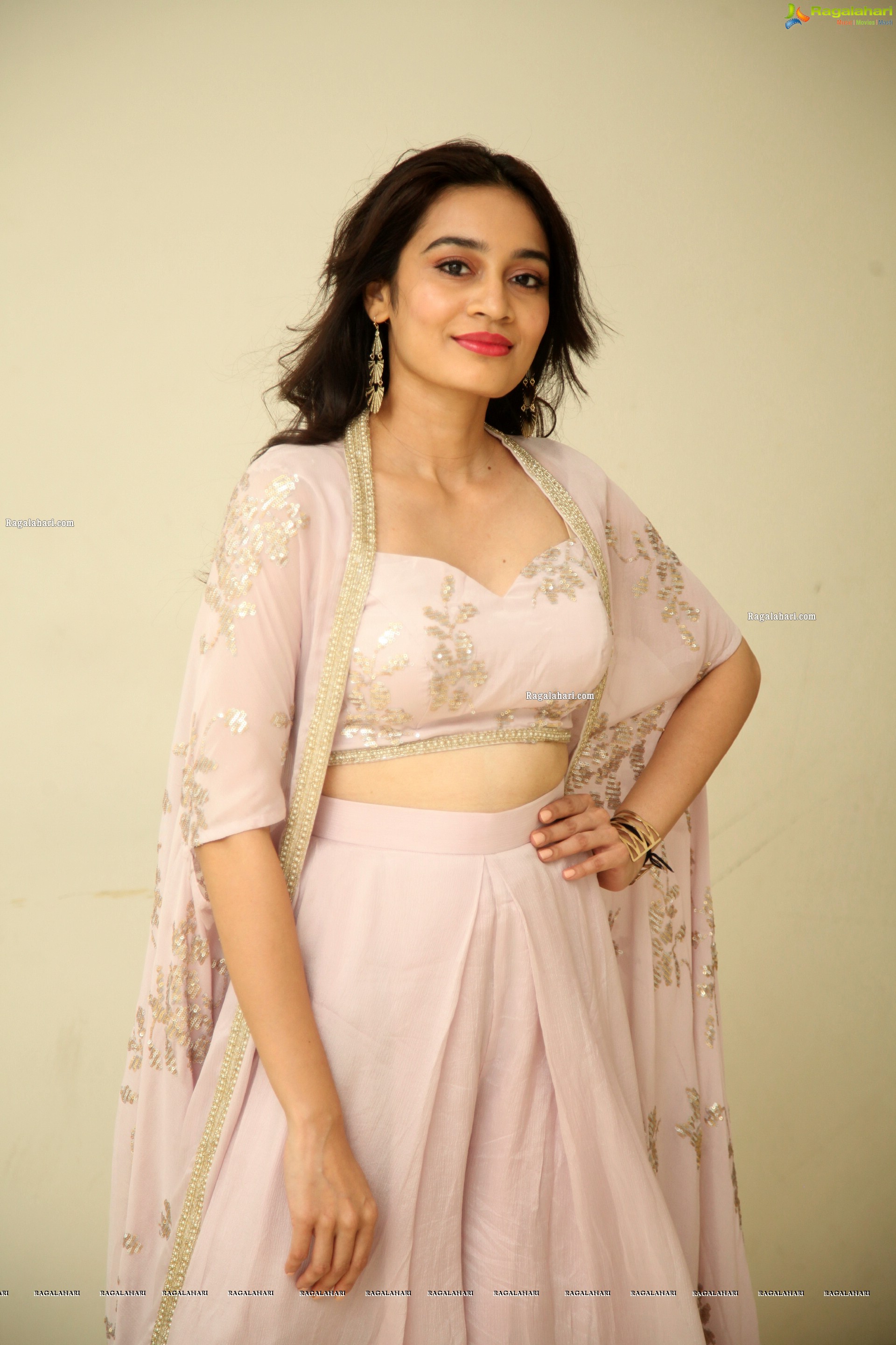 Saathvika Raj at Neetho Movie Trailer Launch, HD Photo Gallery