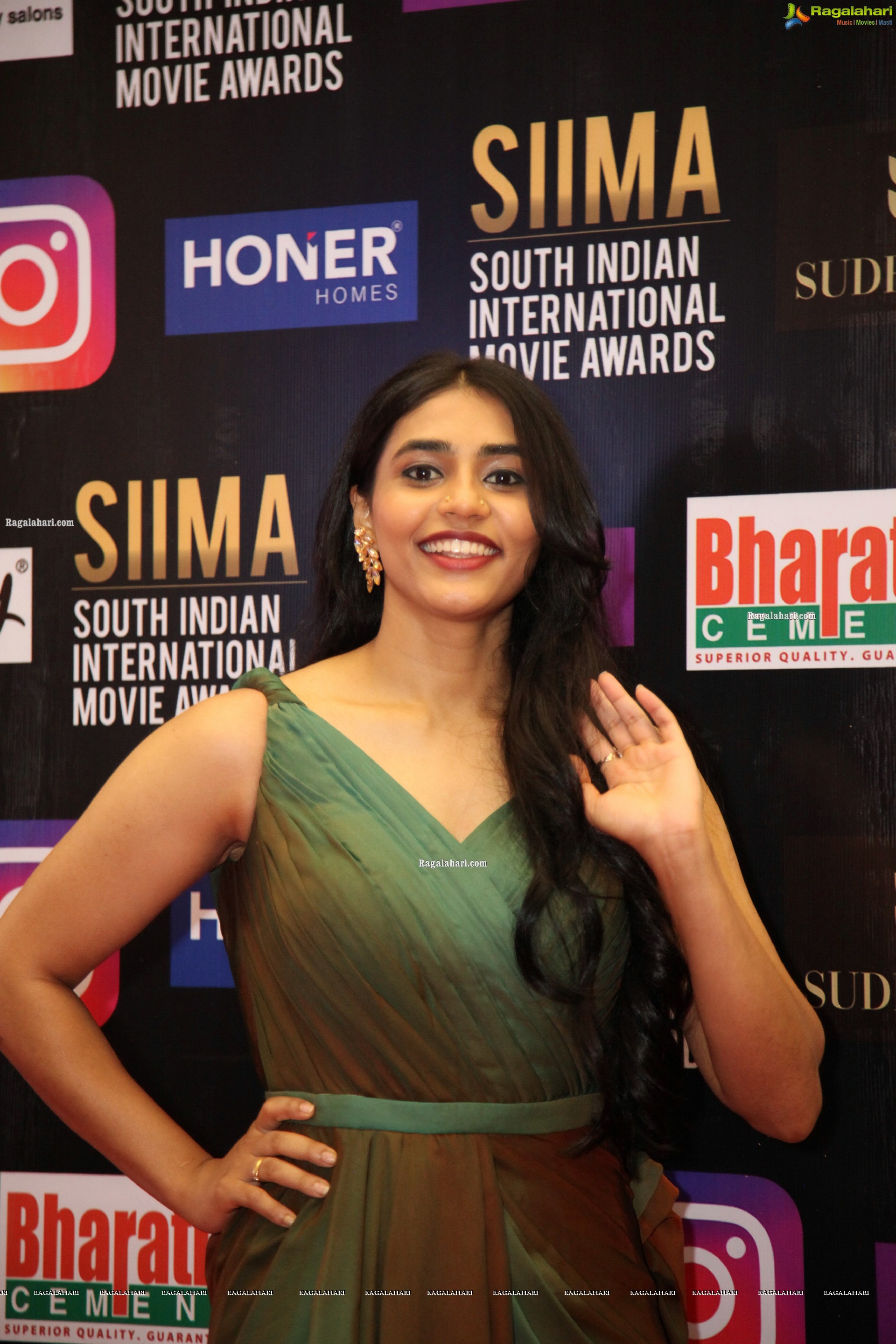 Sapthami Gowda at SIIMA Awards 2021, HD Photo Gallery