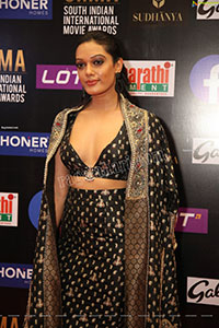 Sarah Harish at SIIMA Awards 2021