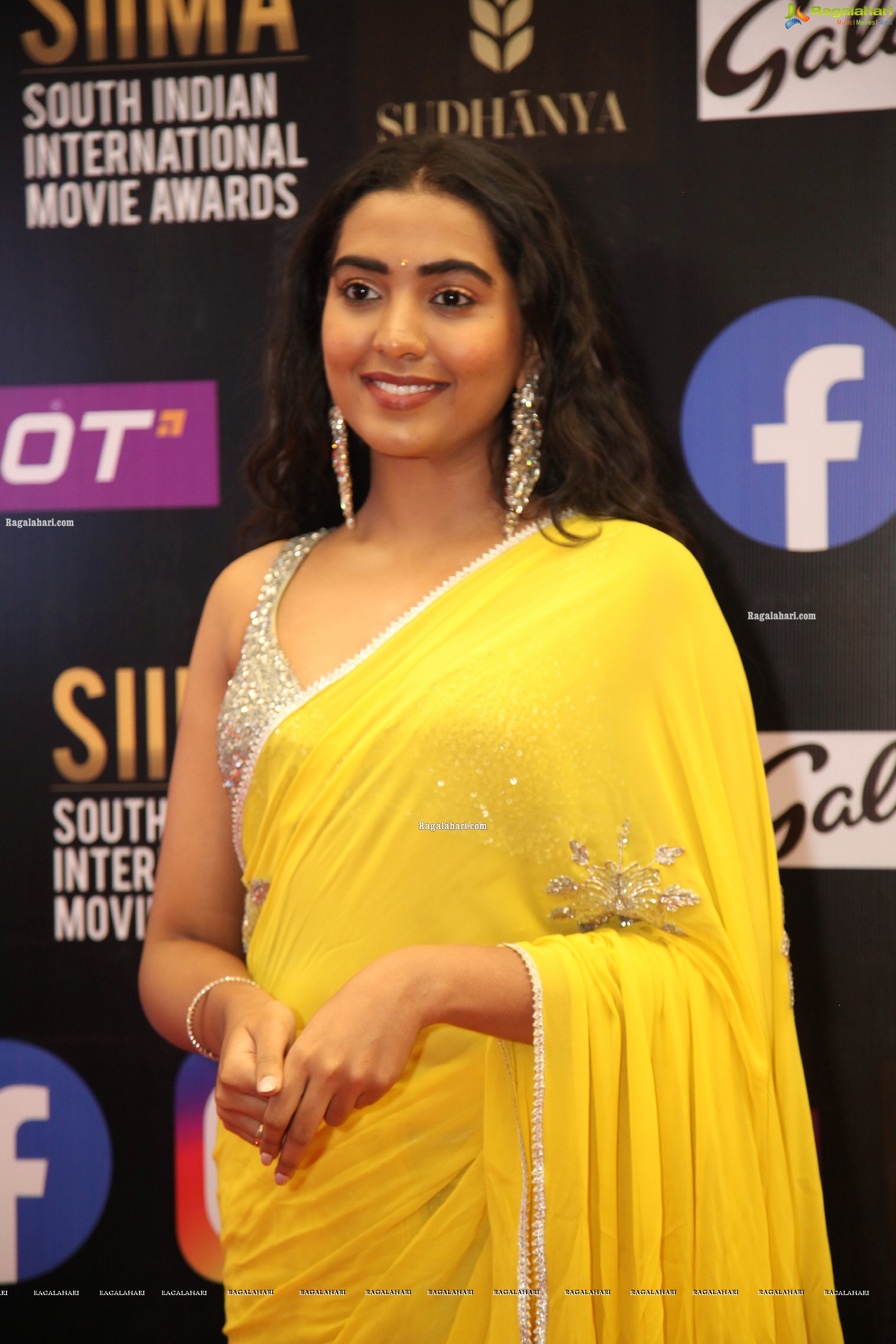 Shivatmika Rajasekhar At SIIMA Awards 2021, HD Photo Gallery