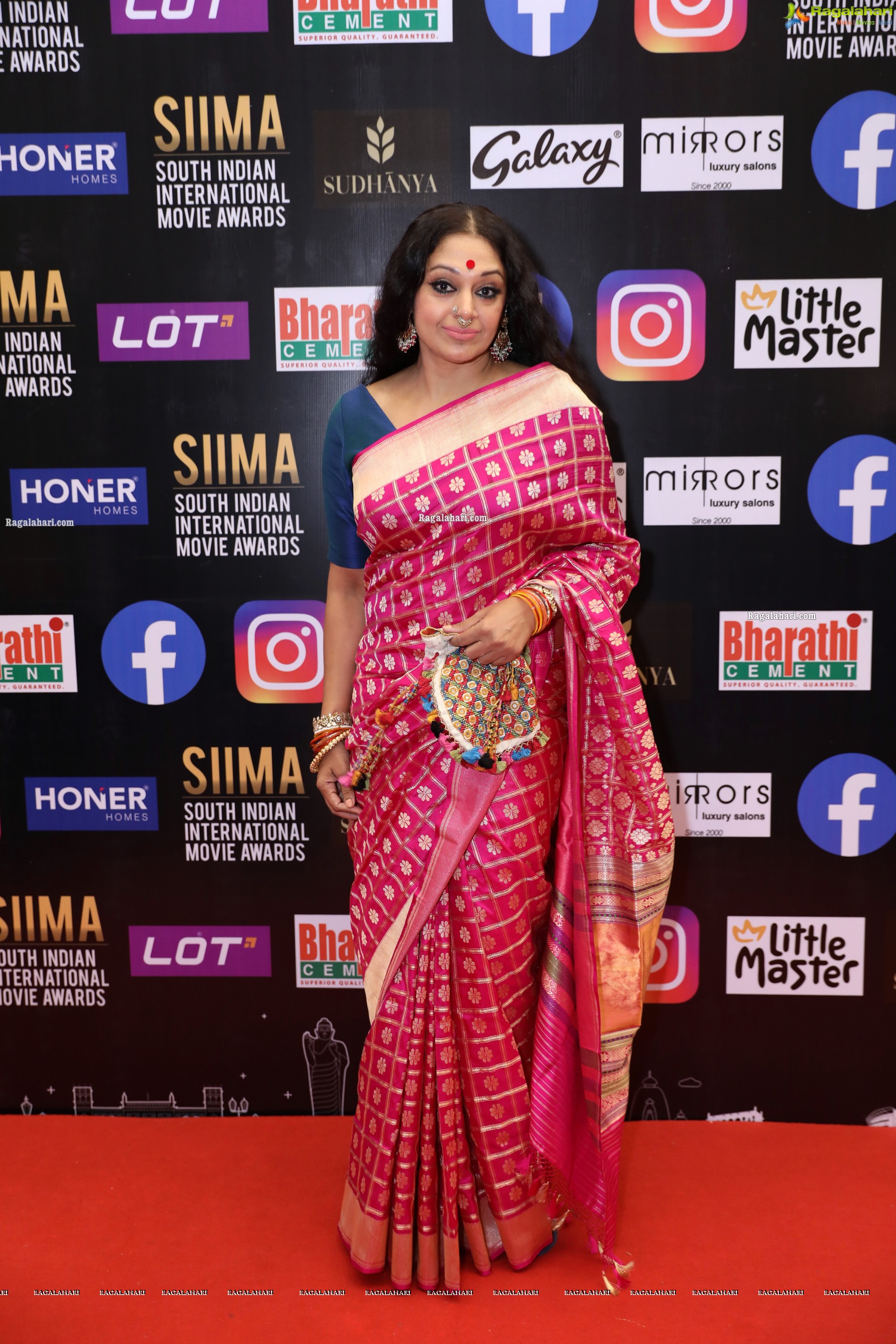 Shobana at SIIMA Awards 2021 Day 2, HD Photo Gallery