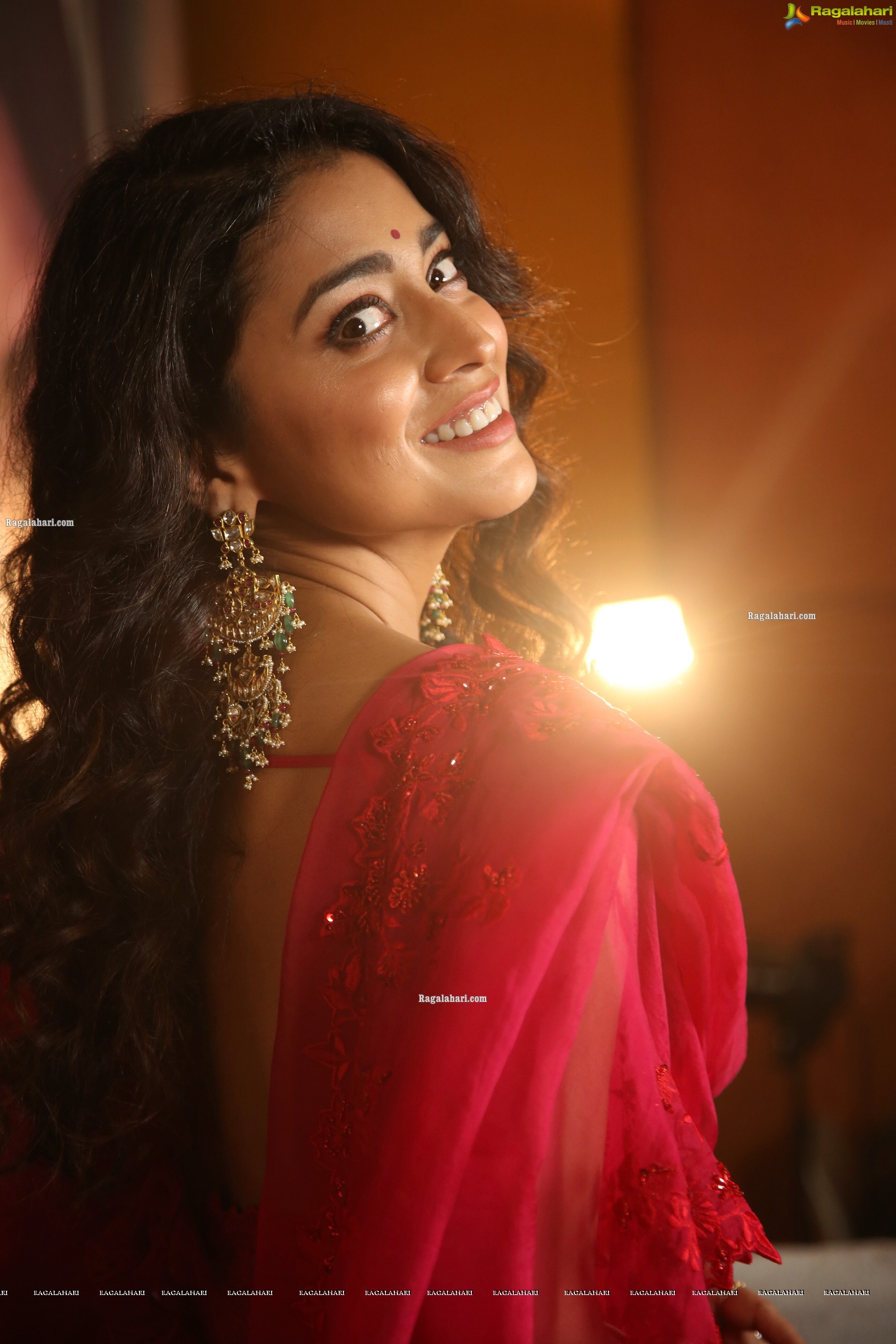 Shriya Saran Stills at Gamanam Movie Press Meet, HD Gallery