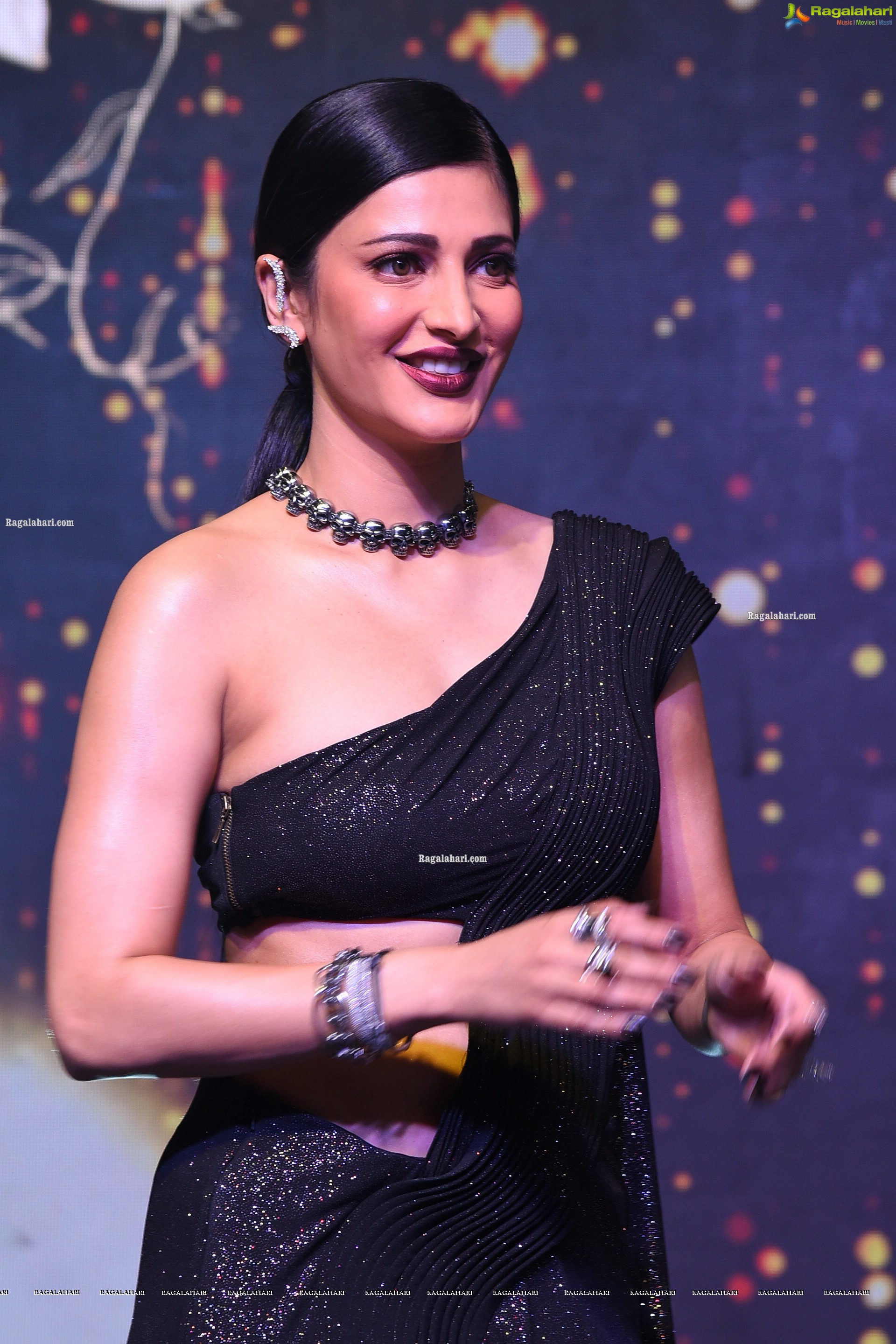 Shruti Haasan at Times Business Awards 2021 Hyderabad, HD Photo Gallery