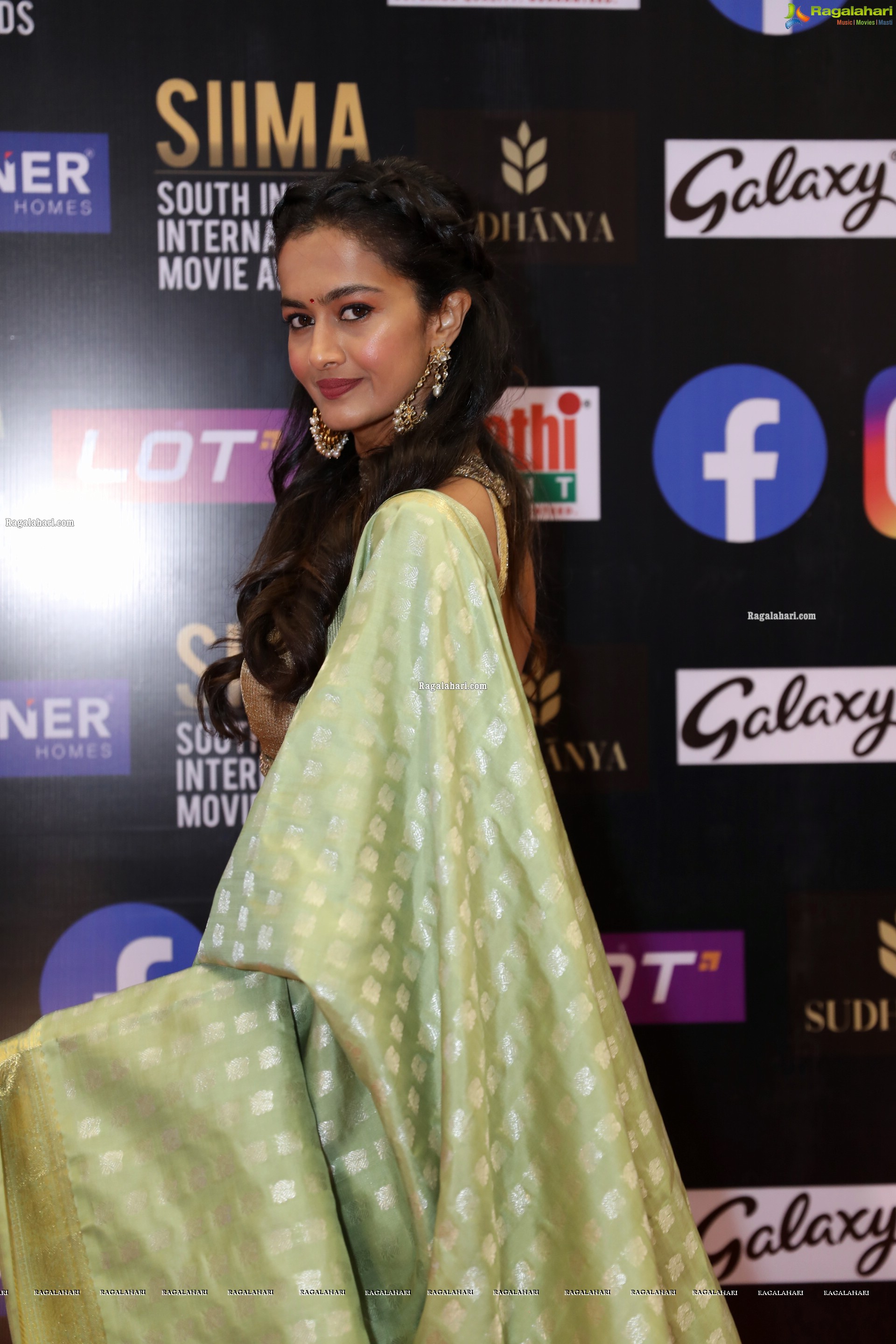 Shubra Aiyappa at SIIMA Awards 2021 Day 2, HD Photo Gallery