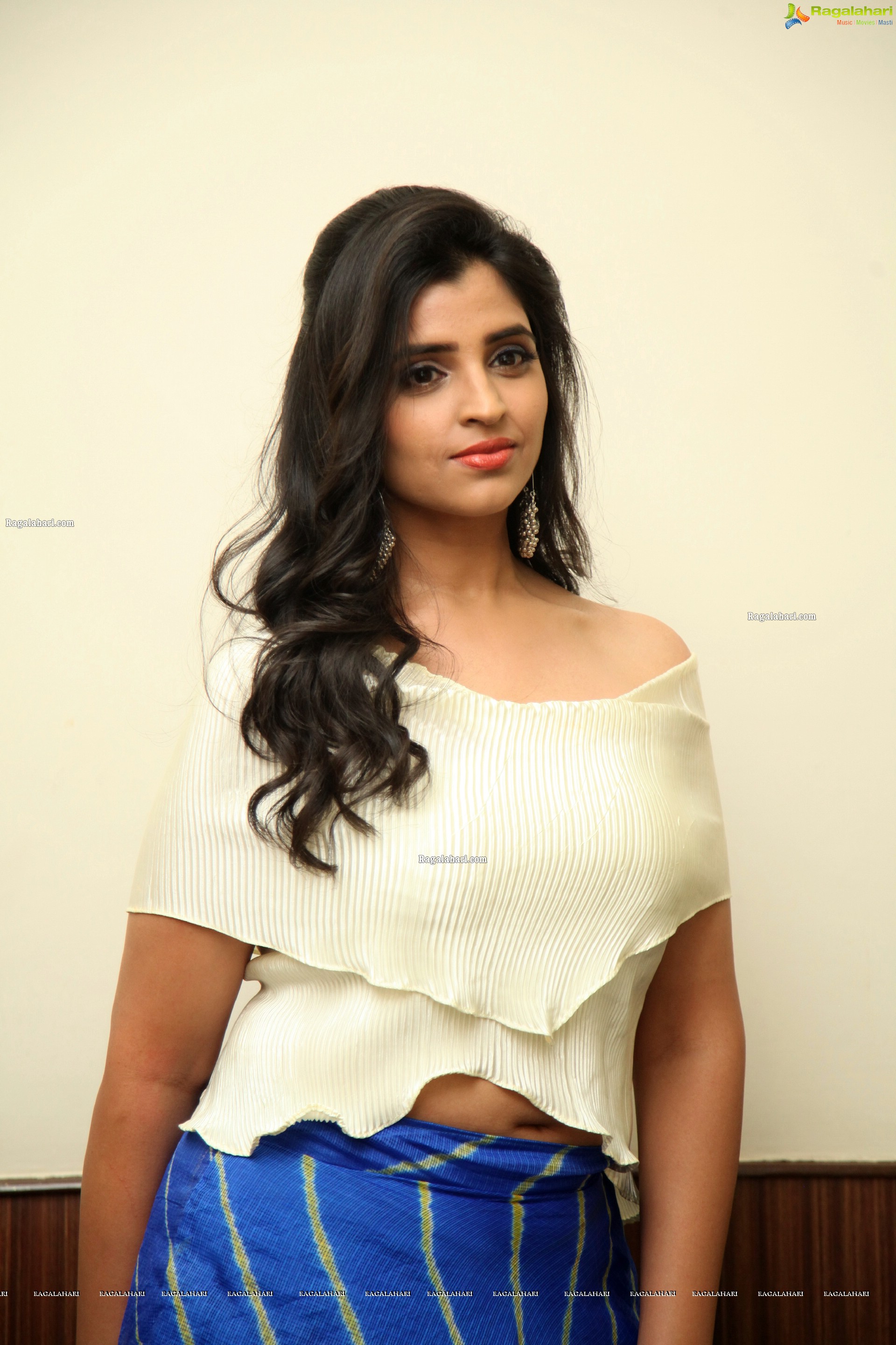 Shyamala at Maestro Movie Pre-Release Event, HD Photo Gallery