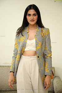 Simran Choudhary at Neetho Movie Trailer Launch