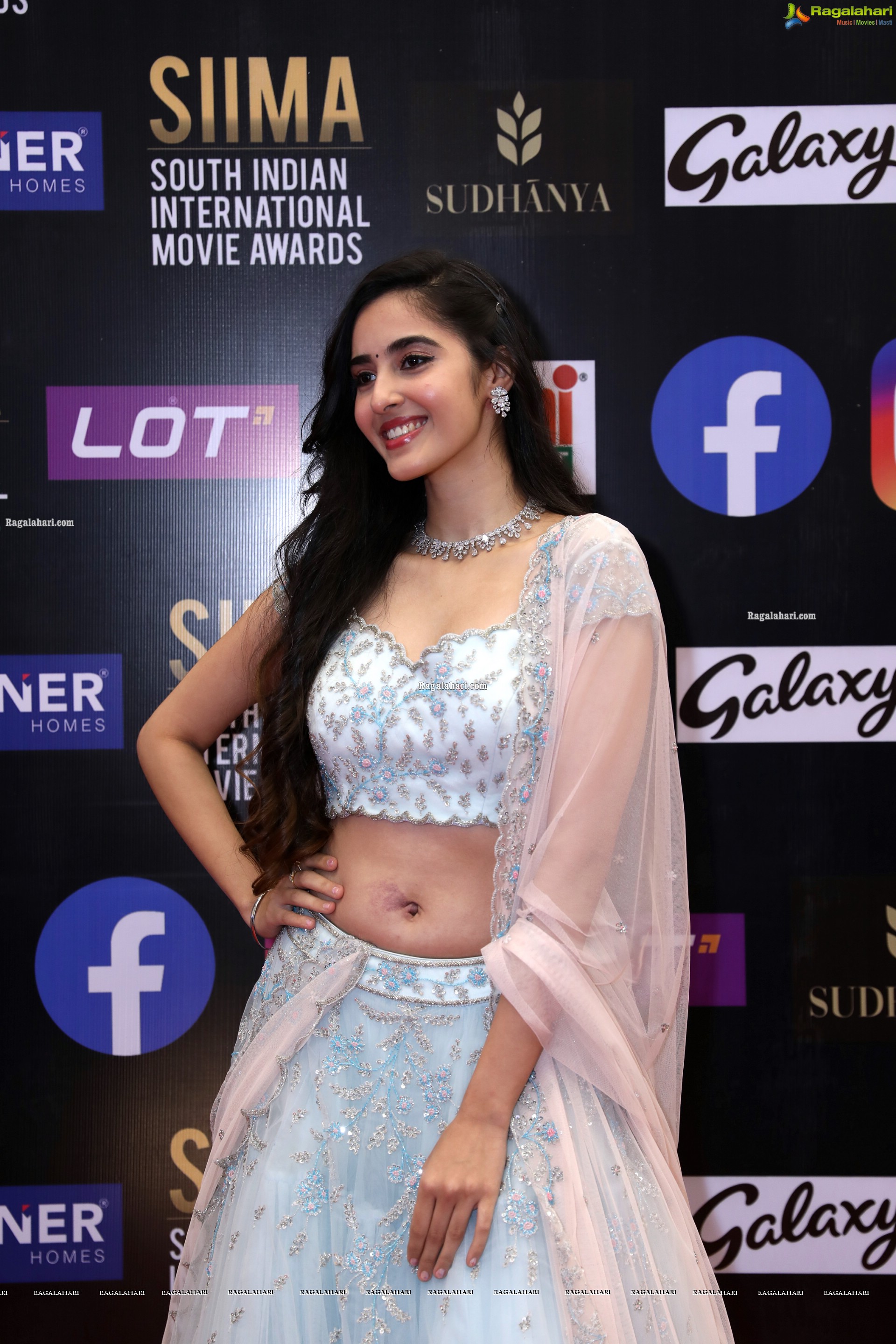 Simrat Kaur at SIIMA Awards 2021 Day 2, HD Photo Gallery