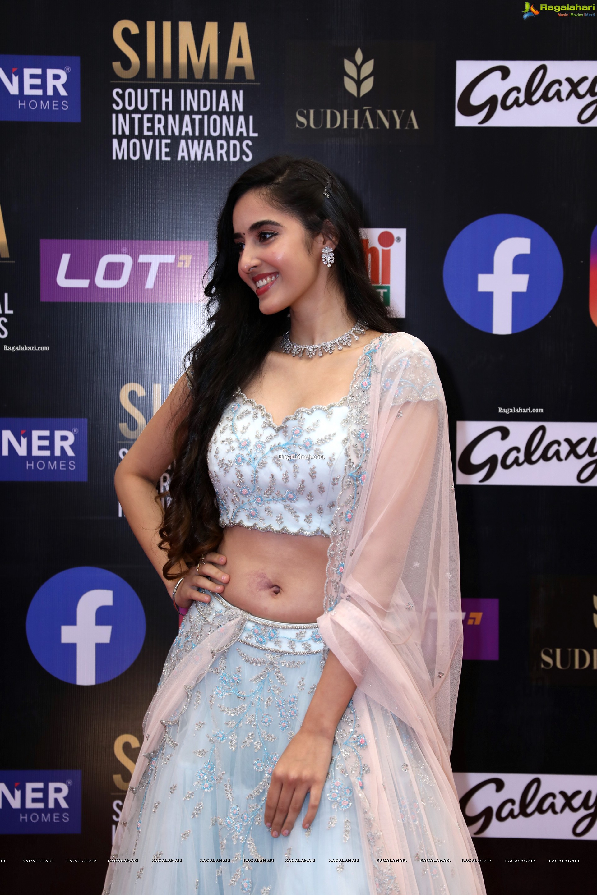 Simrat Kaur at SIIMA Awards 2021 Day 2, HD Photo Gallery