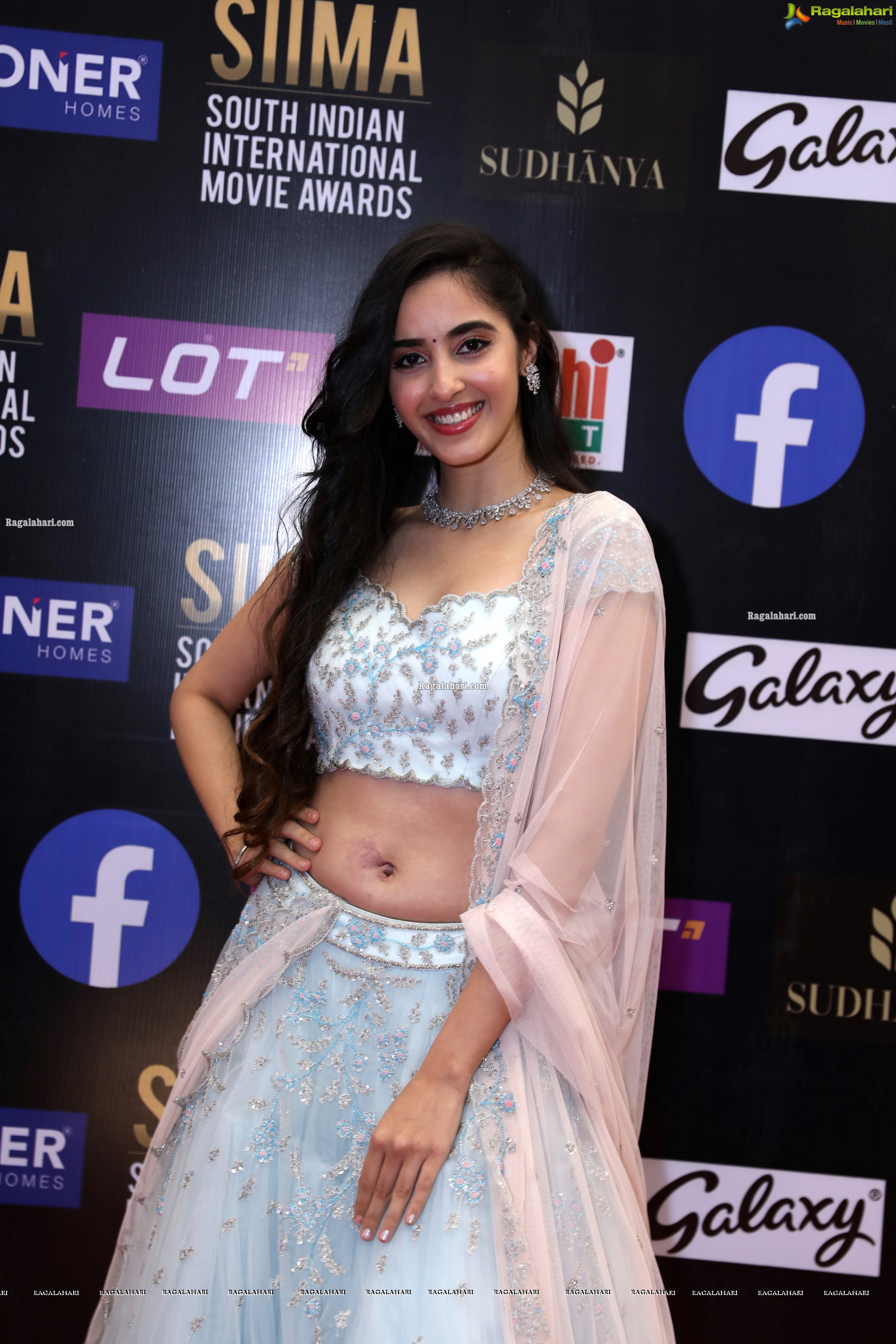 Simrat Kaur at SIIMA Awards 2021 Day 2, HD Photo Gallery