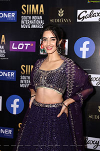 Simrat Kaur at SIIMA Awards 2021