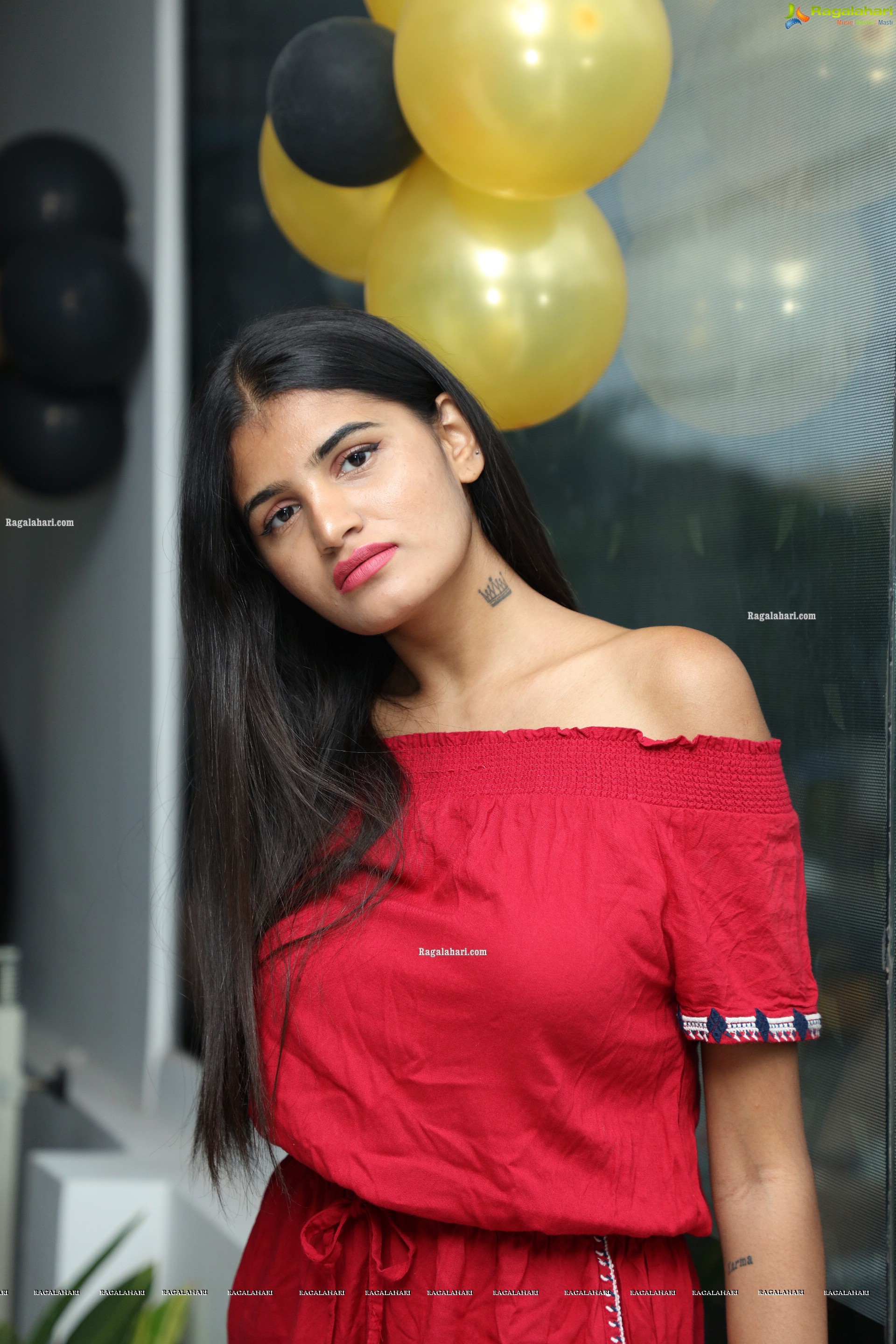 Sindhu Manthri Latest Photoshoot Stills, HD Photo Gallery