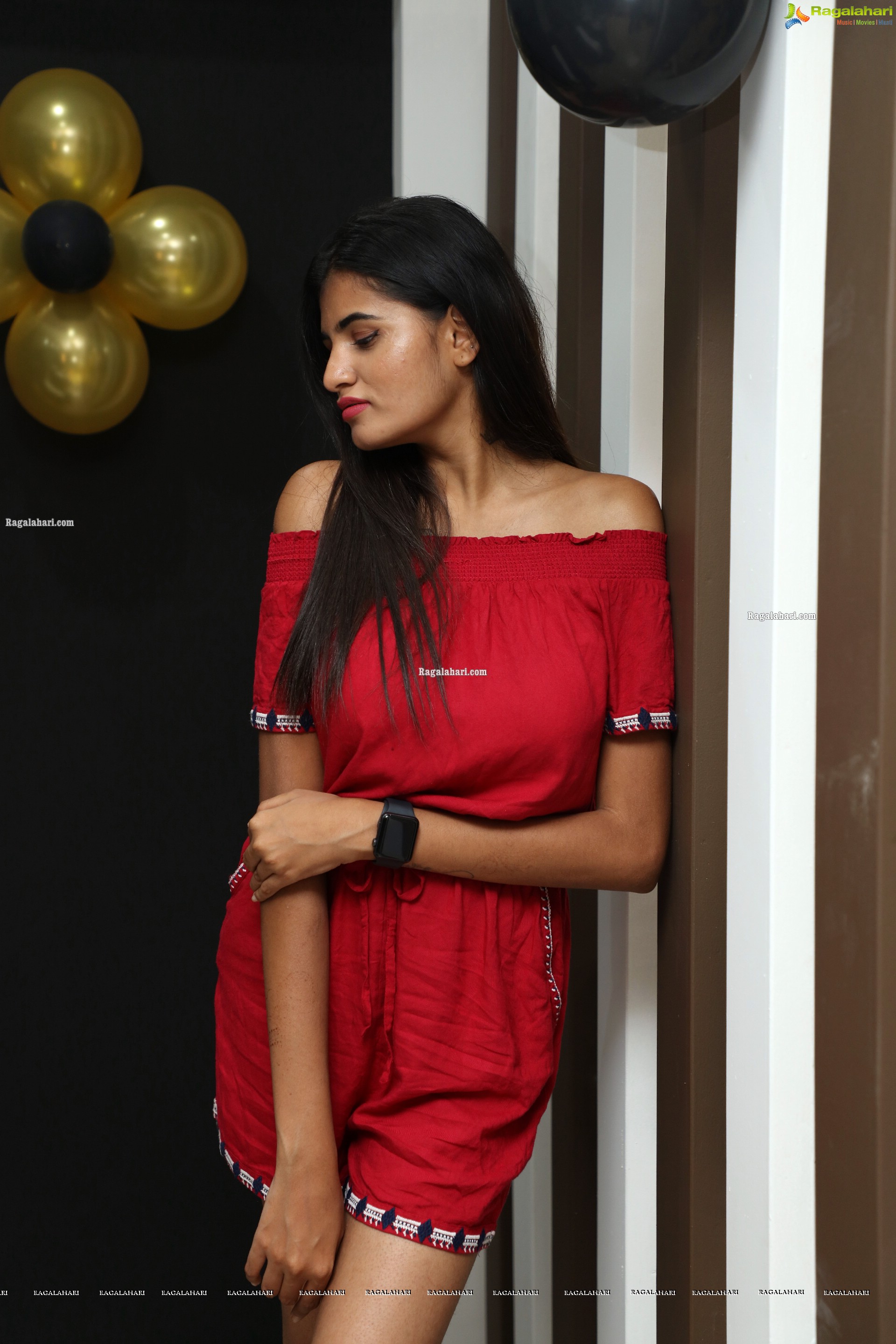 Sindhu Manthri Latest Photoshoot Stills, HD Photo Gallery