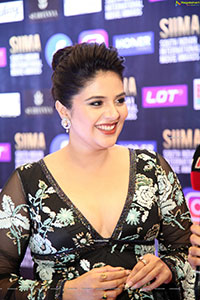 Sreemukhi at At SIIMA Awards 2021