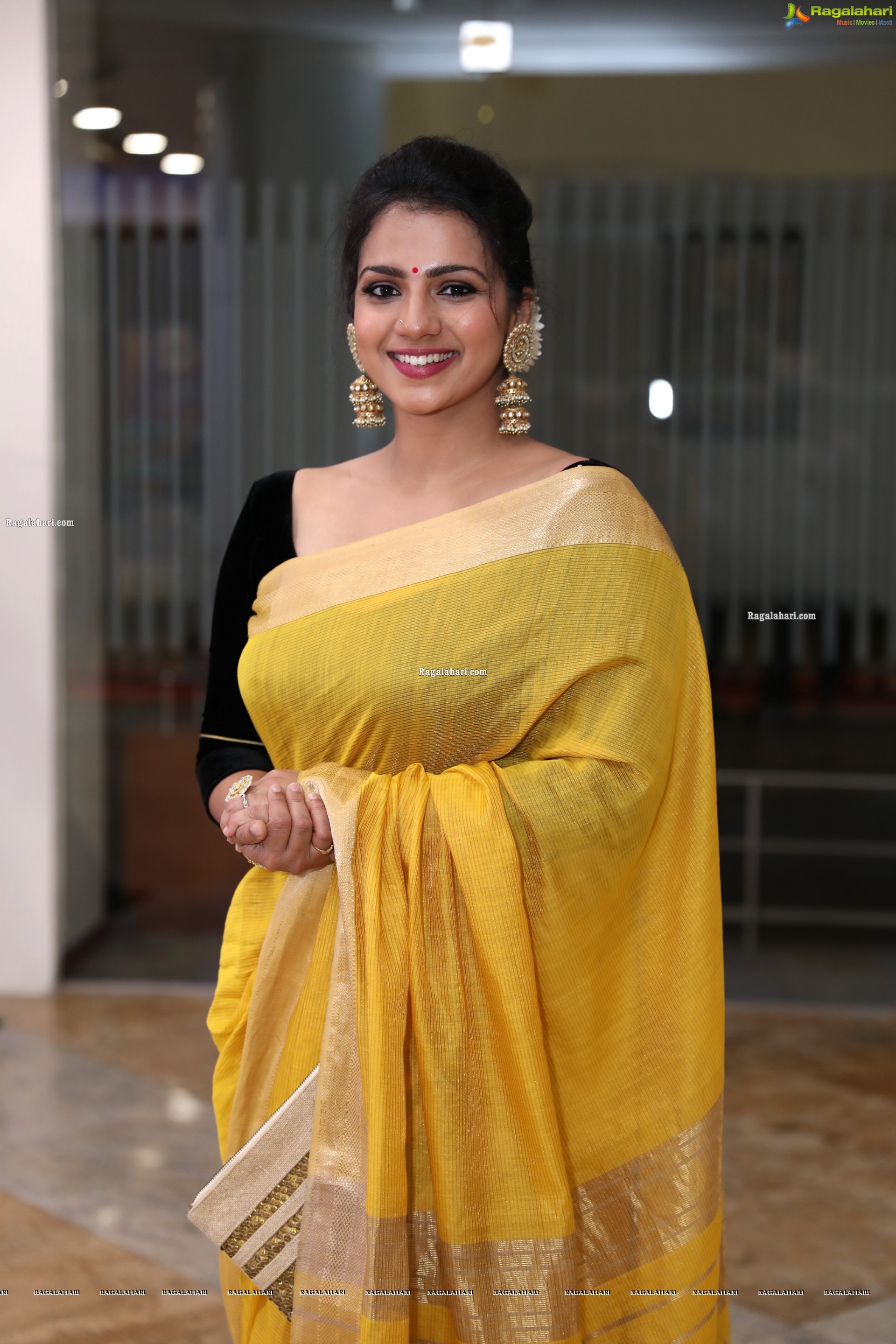 Sruthi Hariharan at SIIMA Awards 2021 Day 2, HD Photo Gallery