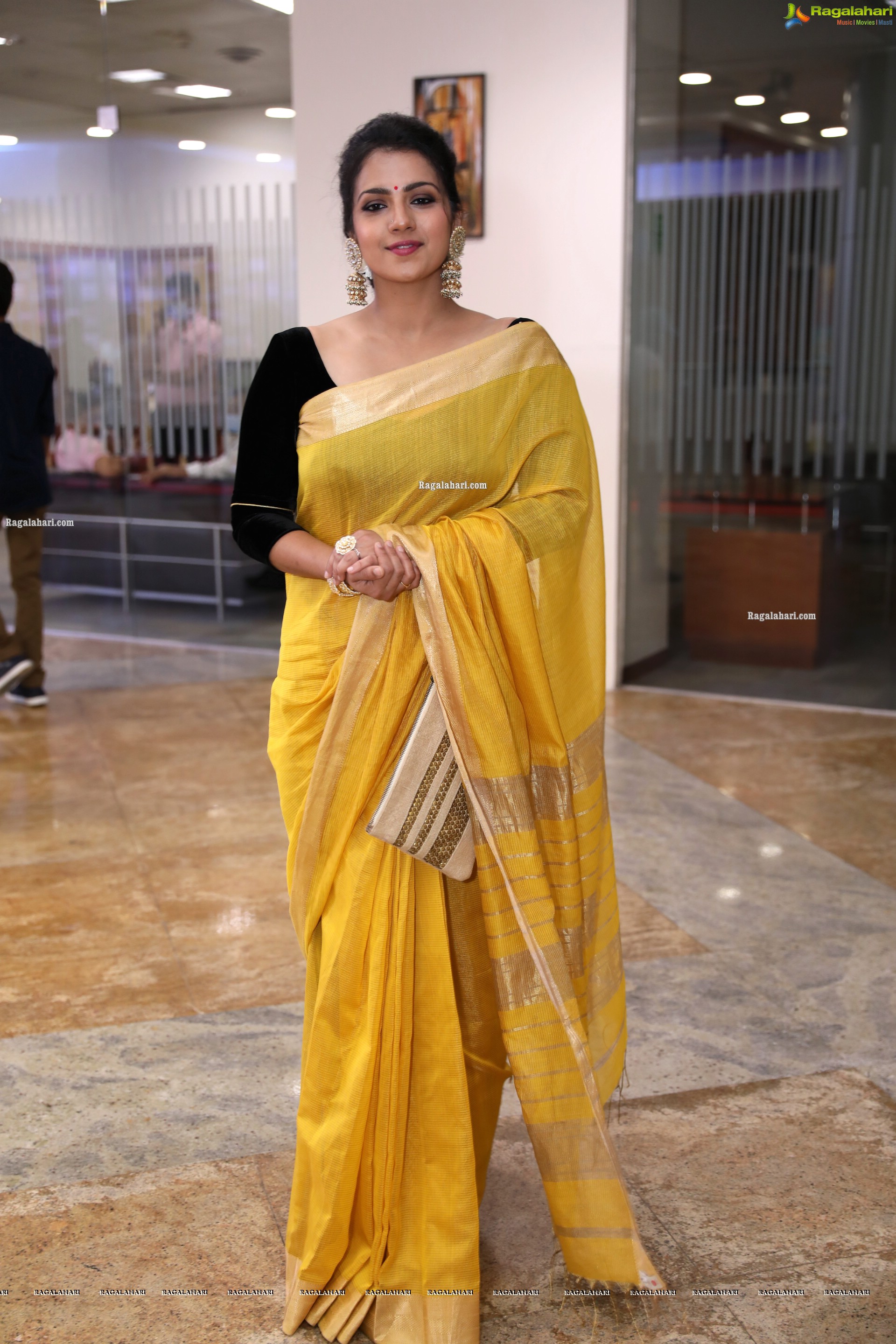 Sruthi Hariharan at SIIMA Awards 2021 Day 2, HD Photo Gallery
