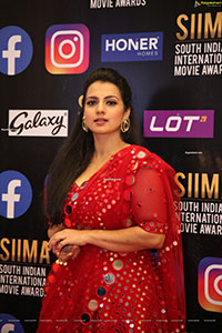 Sruthi Hariharan at SIIMA Awards 2021