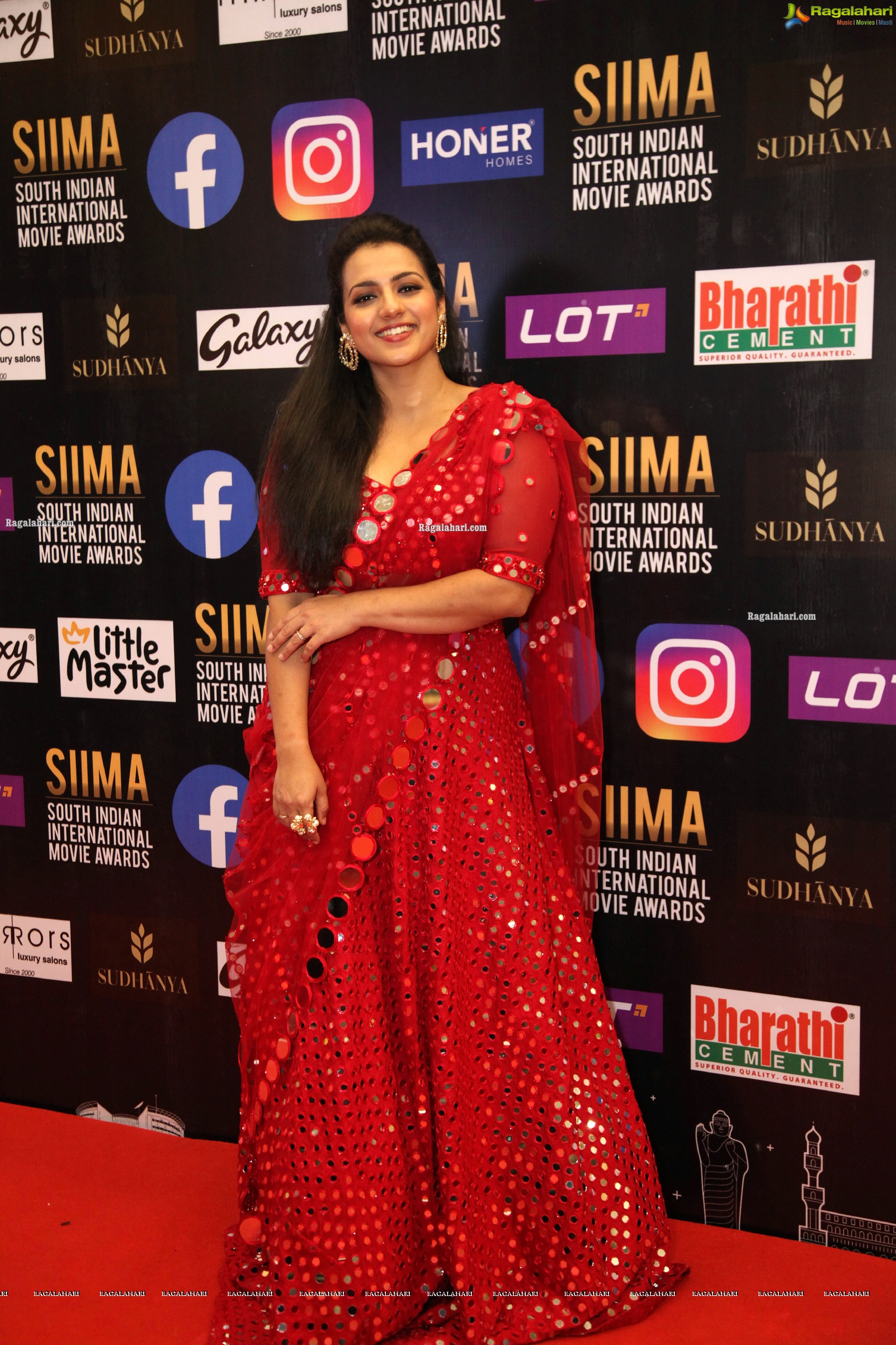 Sruthi Hariharan at SIIMA Awards 2021, HD Photo Gallery