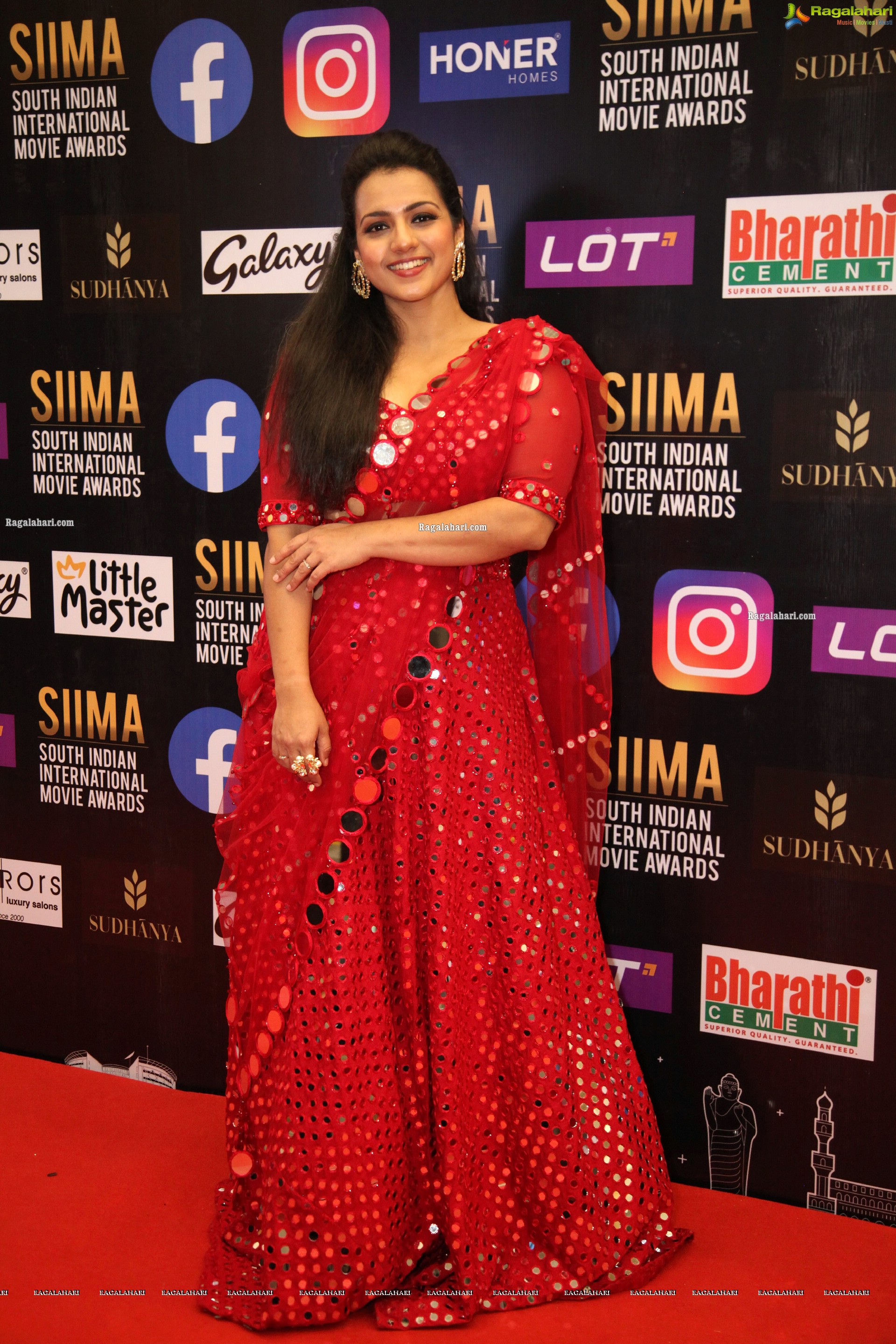 Sruthi Hariharan at SIIMA Awards 2021, HD Photo Gallery